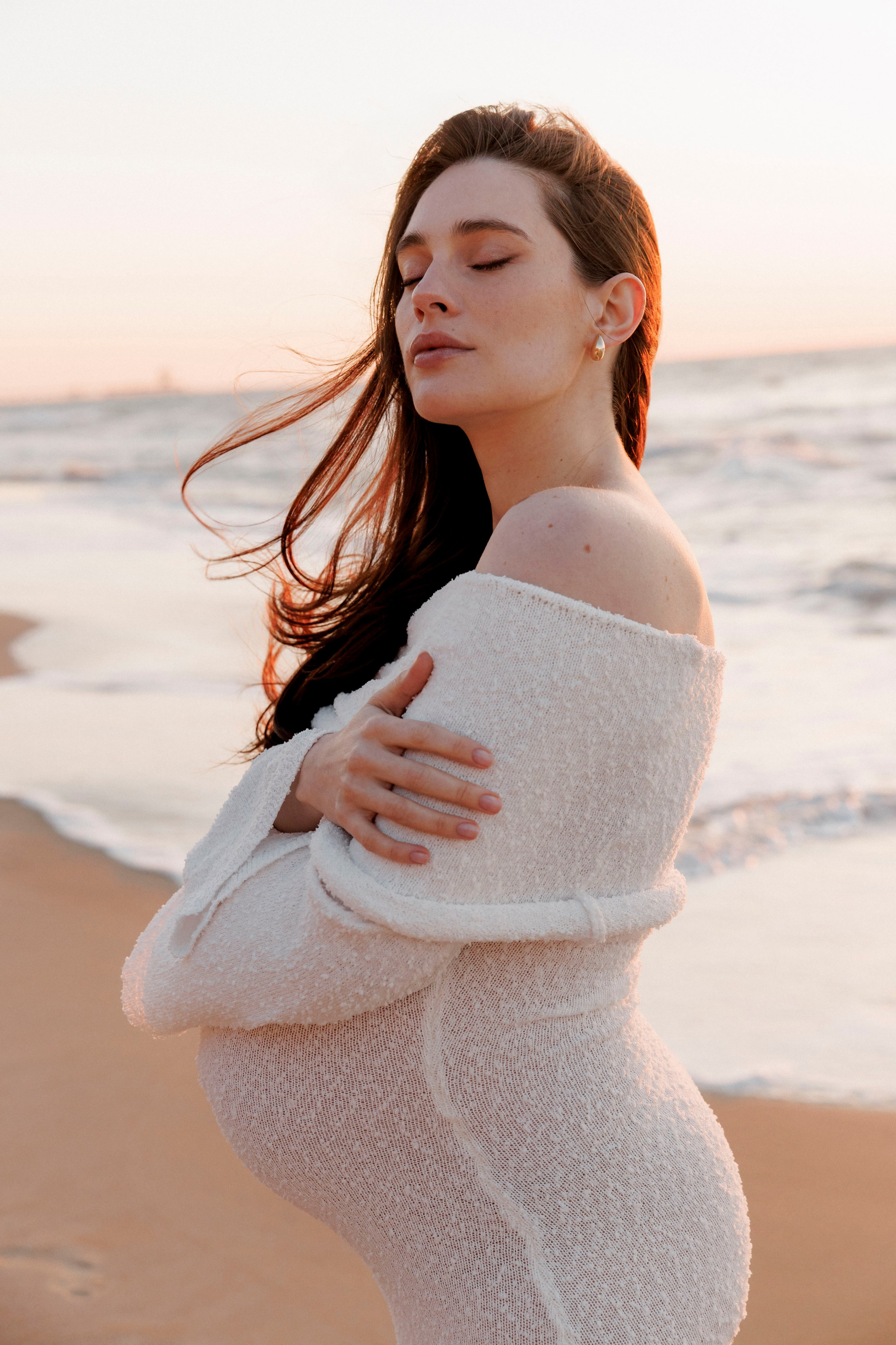 Pregnancy photoshoot (home/park/beach). Главная