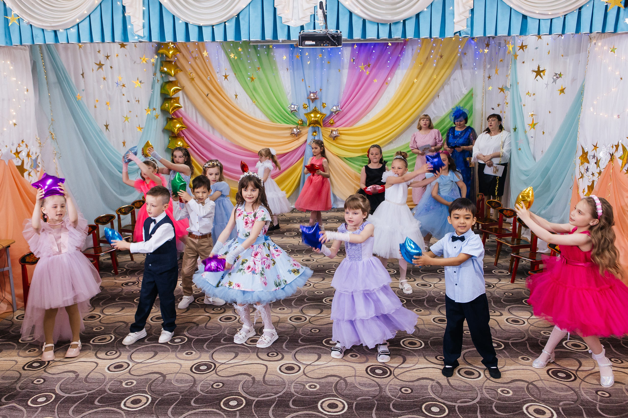 Д/с Сказка Выпускной. Свадебный, семейный фотограф. Выпускные альбомы в Коченёво / Новосибирск. Наталья Байкуш