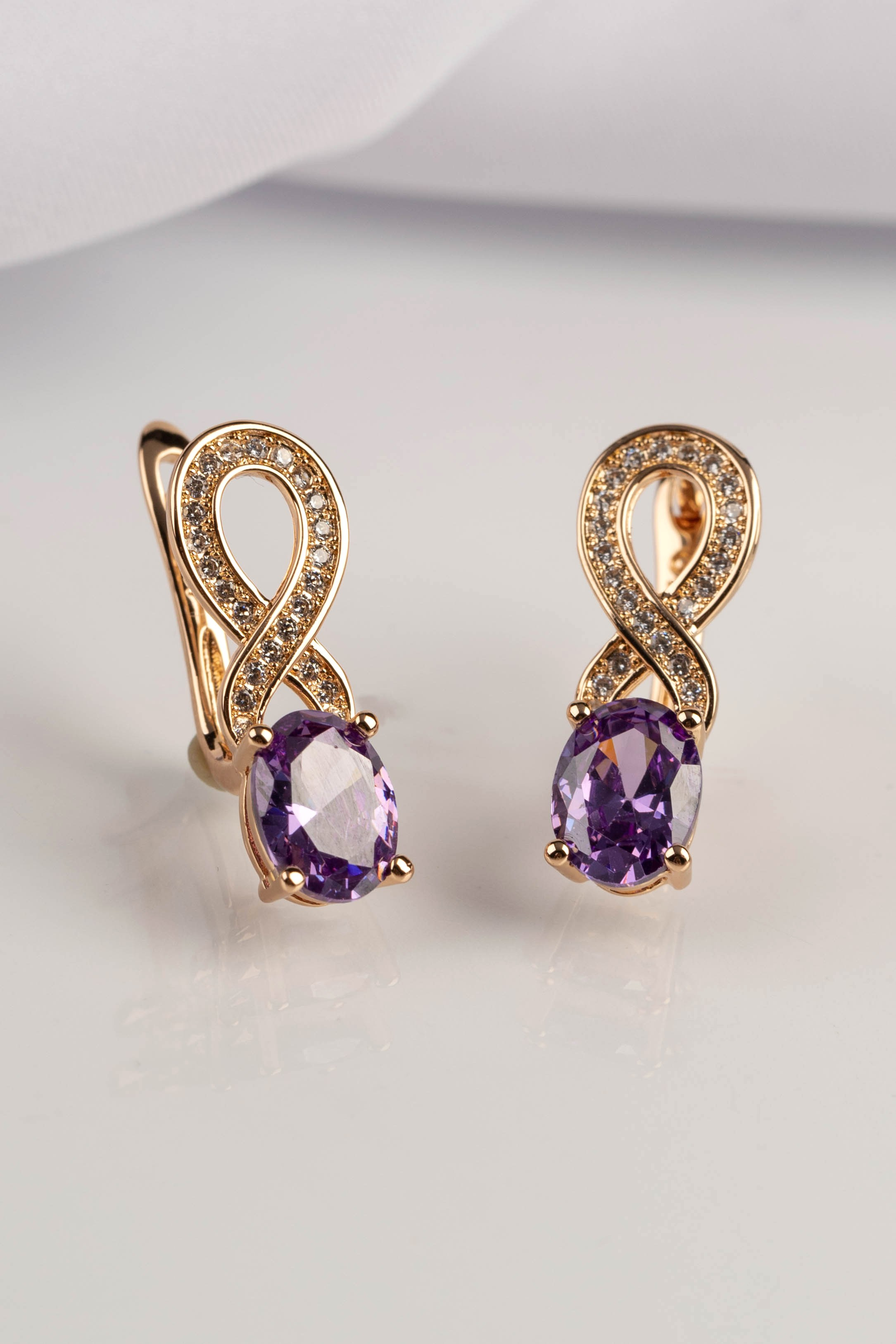 Ювелирные украшения. Предметный фотограф в Крыму Ольга Шестакова