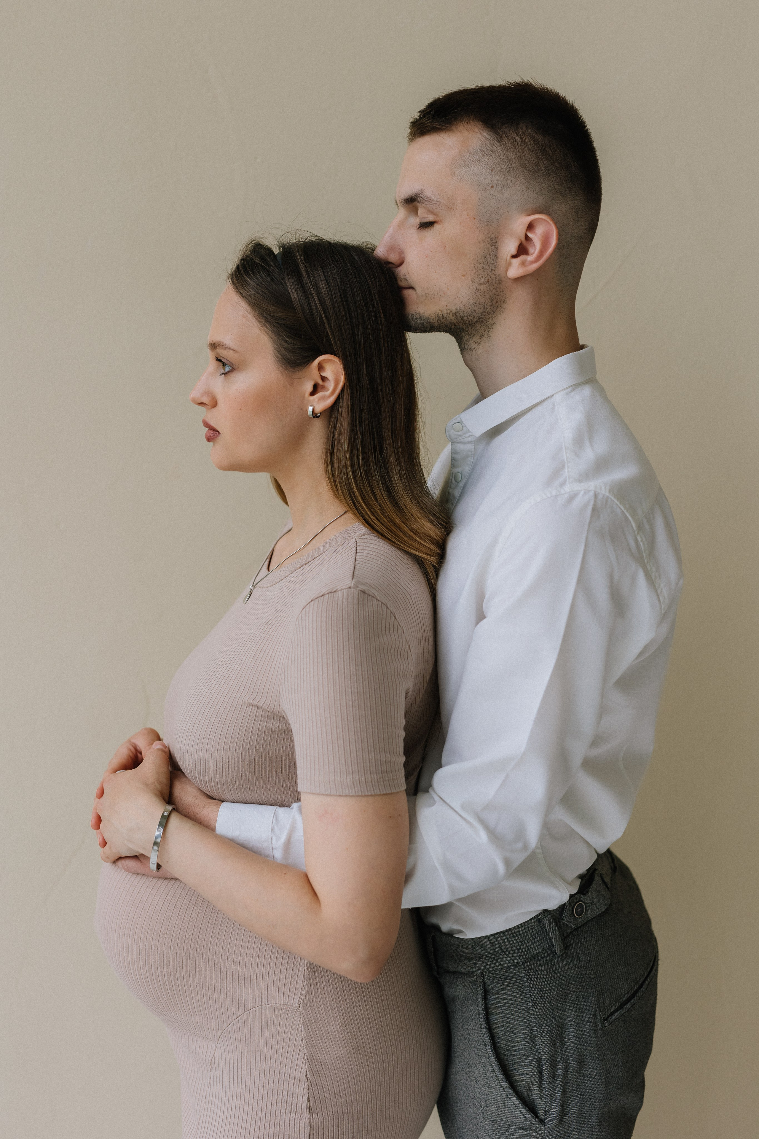 Беременность в интерьерном зале. Семейный фотограф Обнинск