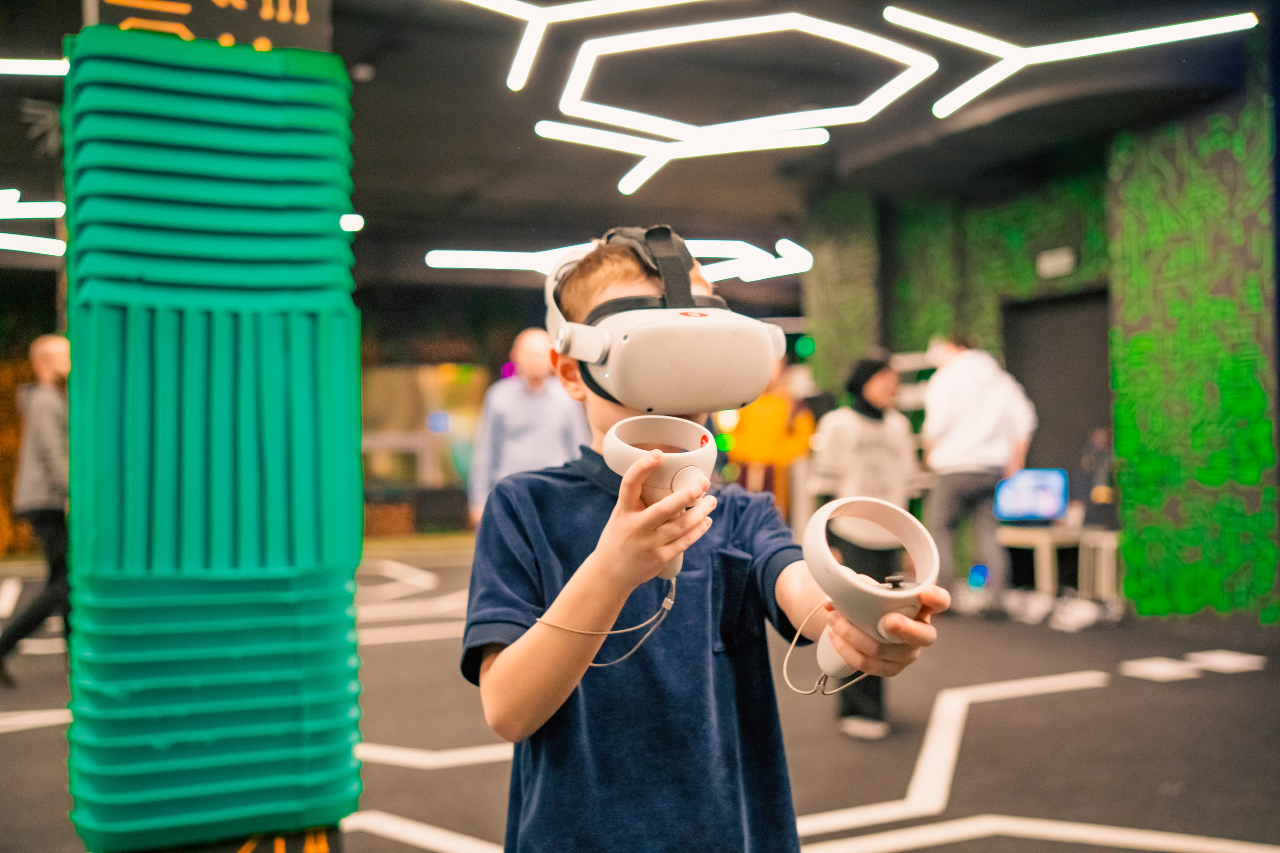 VR (November-December 2024). Felixtones