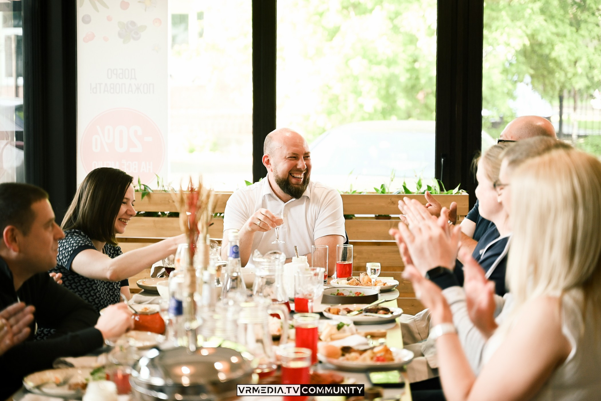 Ресторан «Volna»: Открытия летней веранды «Хочу на дачу»