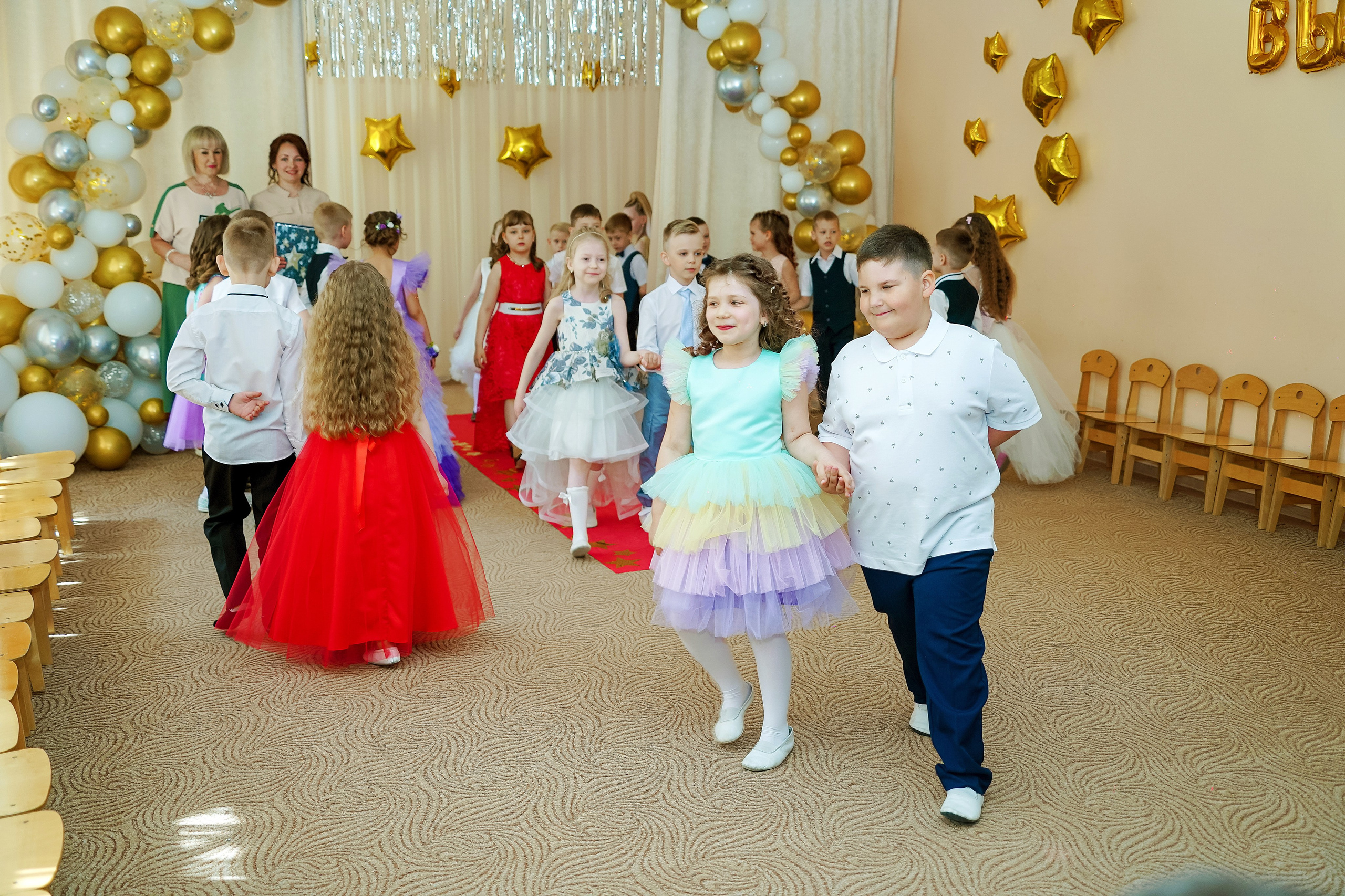 Фотосъемка видеосъёмка фотограф видеооператор новогодних утренников  в. Фотограф, видеооператор Нина Коршунова