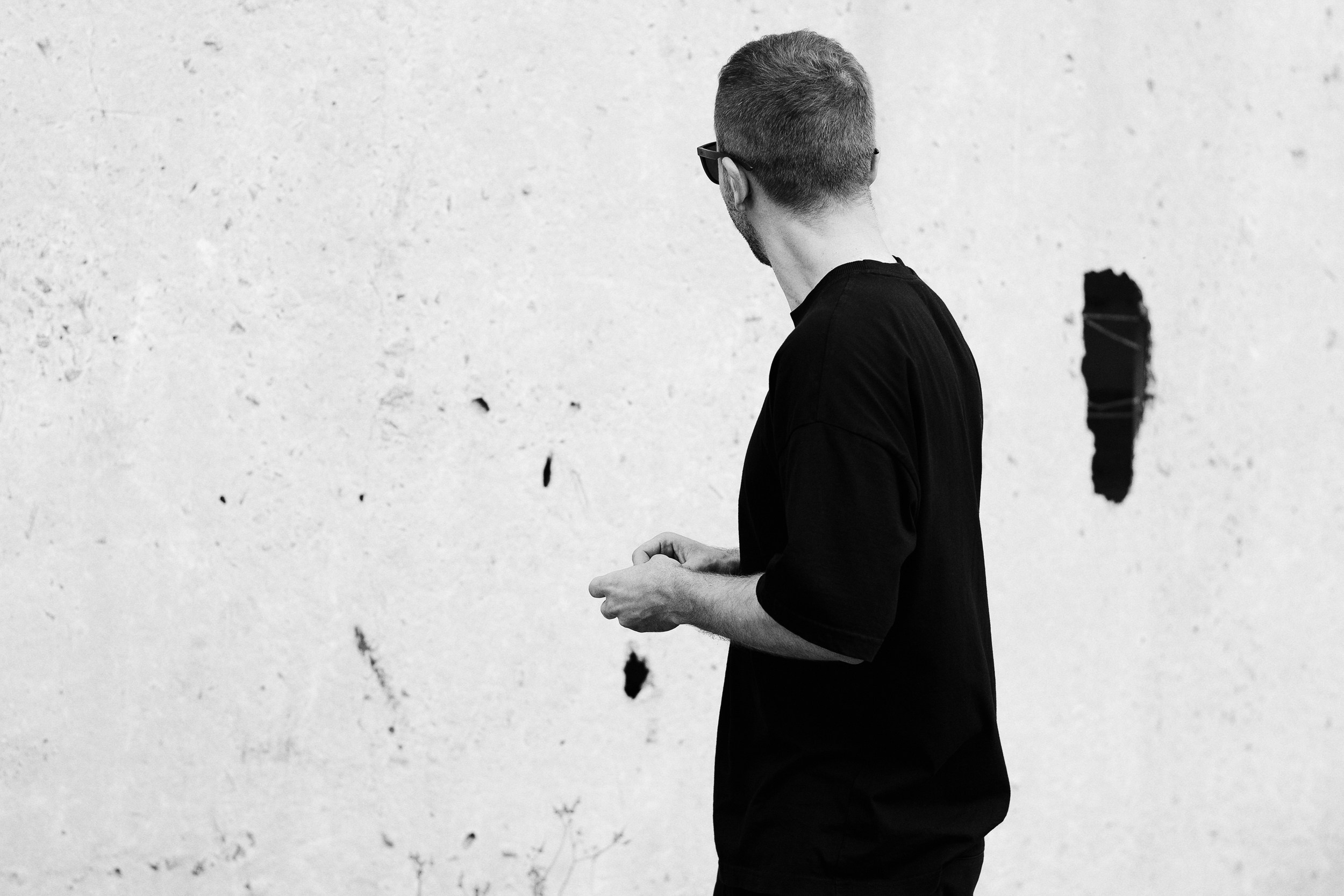 Уличная фотосессия мужской портрет. Фотограф Дарья Мустафина, Тюмень