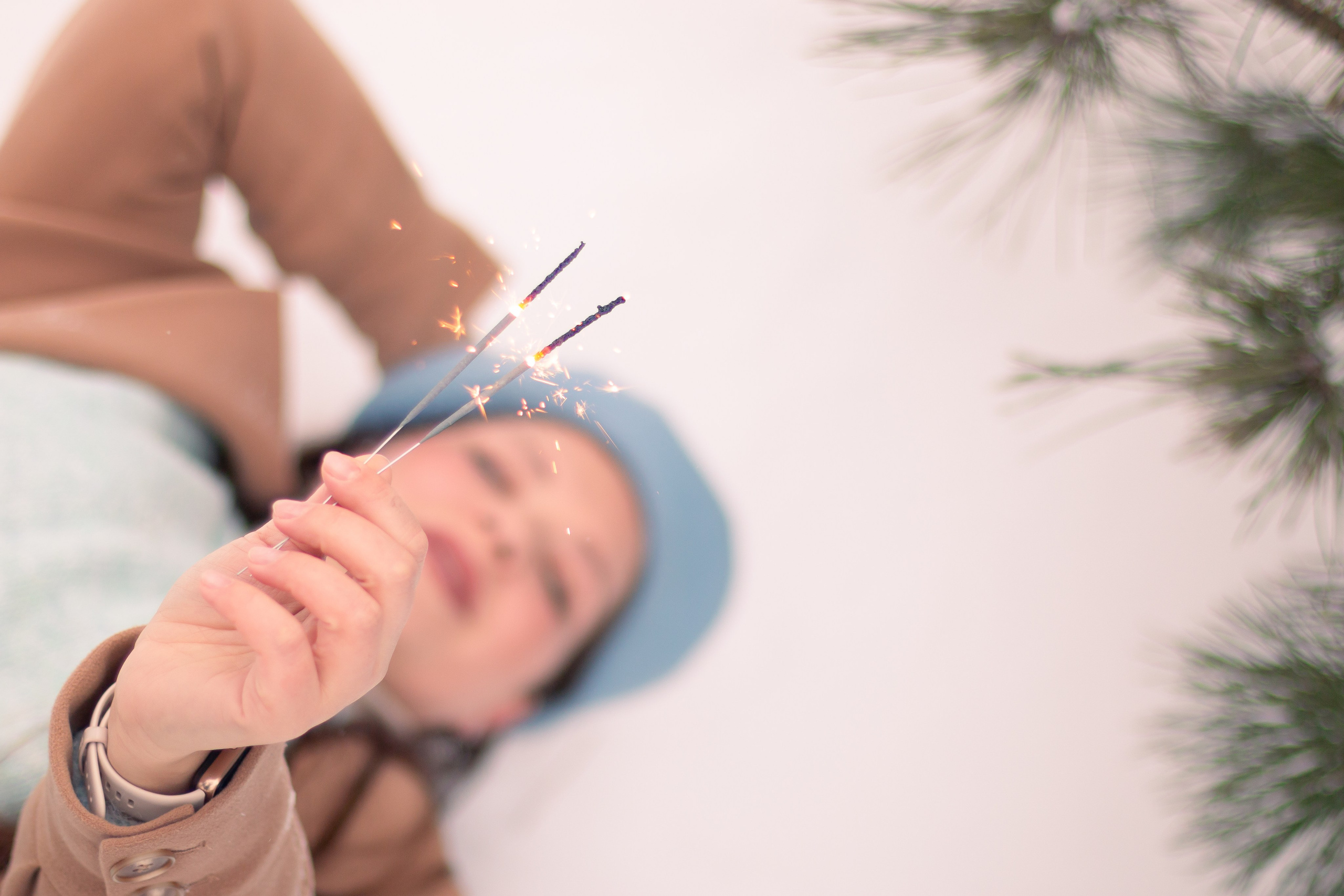 Настя. Снег, мороз и мандаринки. Анна Беликова — Семейный и портретный фотограф Ростов-на-Дону