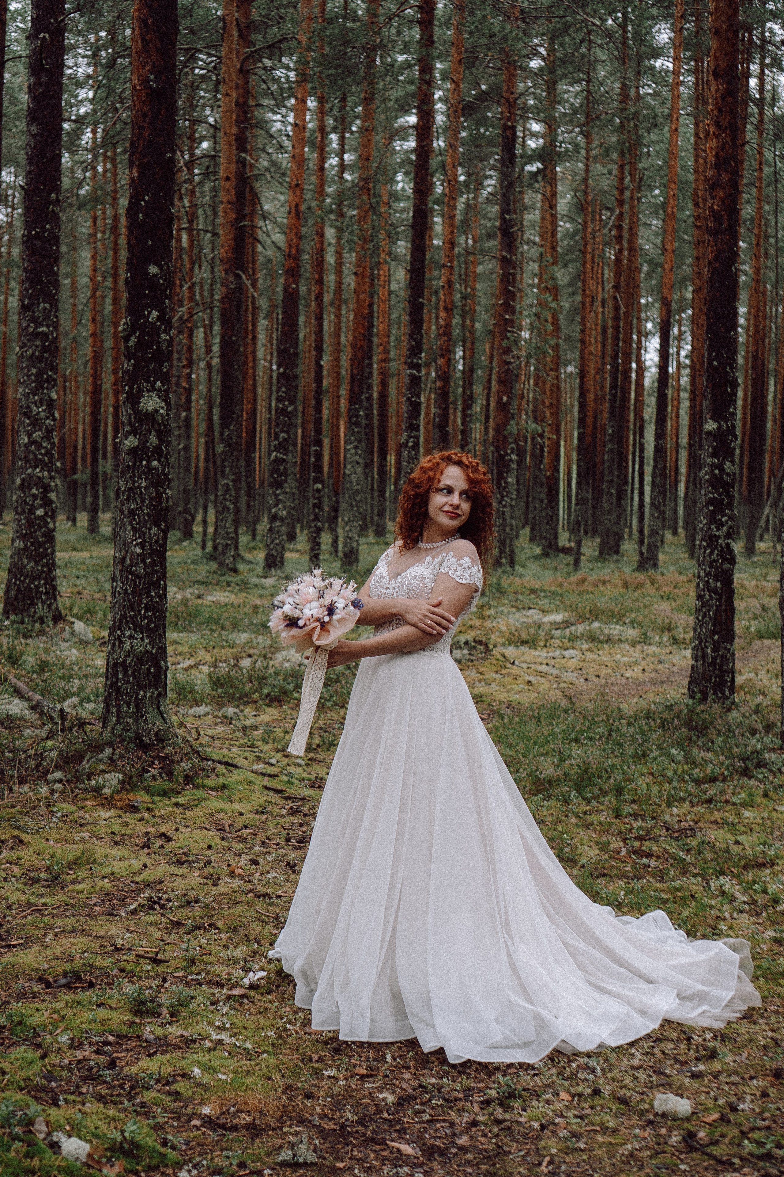 СВАДЕБНАЯ ФОТОСЕССИИЯ ПАРЫ В ГОРОДЕ ПРИОЗЕРСК В СОСНОВОМ ЛЕСУ И С ПИКАПОМ. Профессиональный фотограф, Санкт-Петербург — Виктория Богомолова