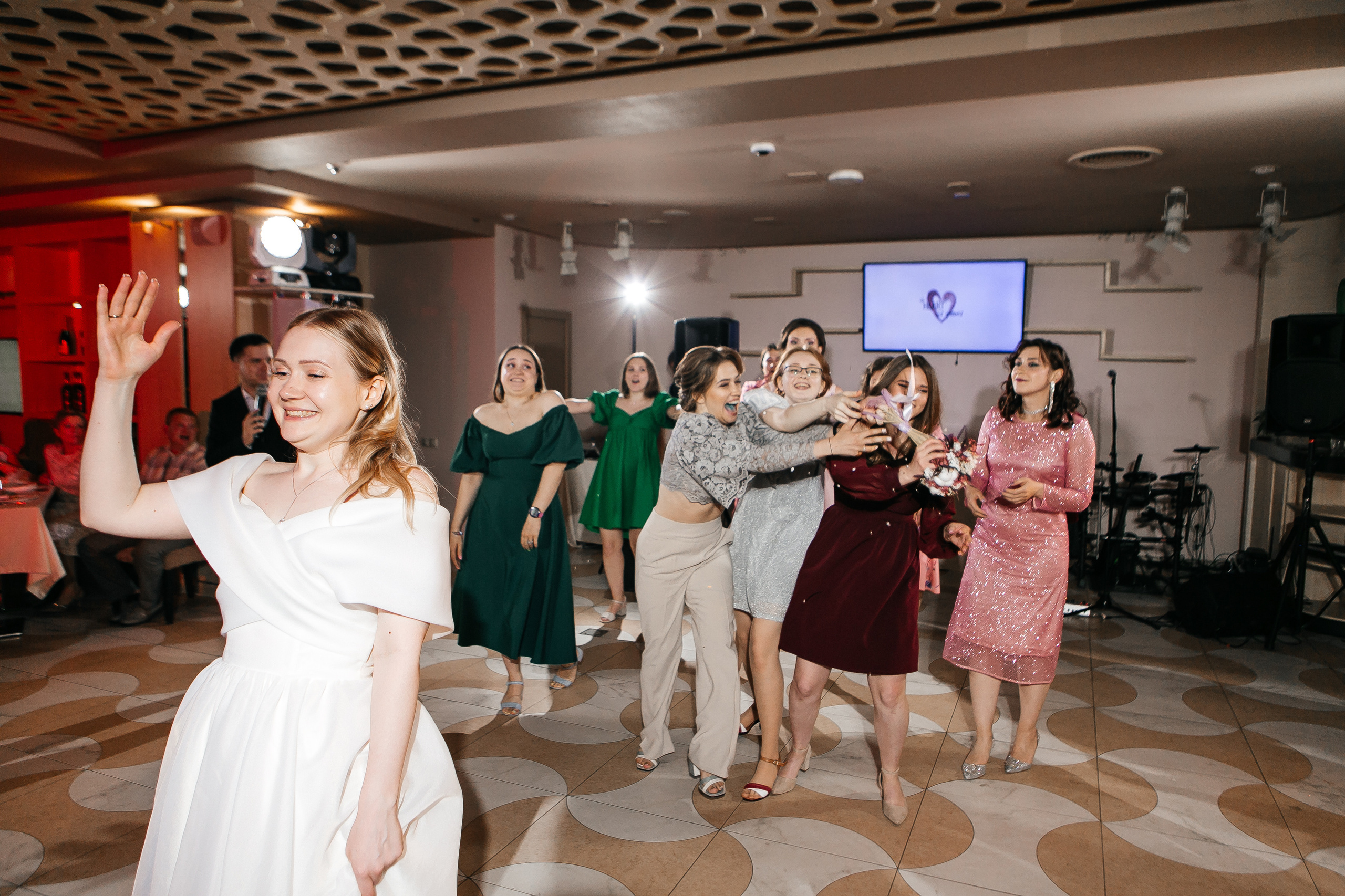 Свадебный фотограф Нижний Новгород. Свадебный и контент фотограф в Нижнем Новгороде Владимир Пресняков