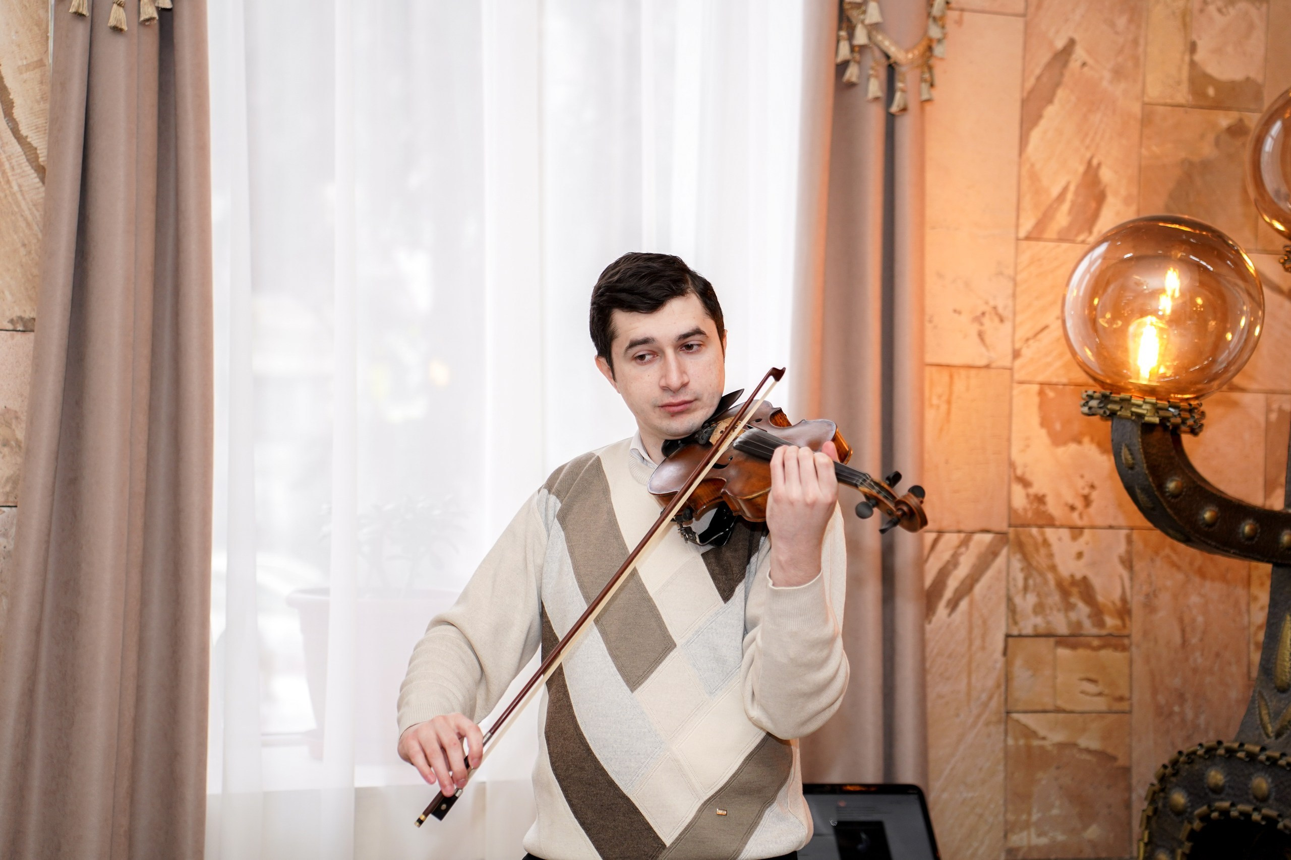 Роспись в Кировском ЗАГСе. Свадебный фотограф в Ростове-на-Дону. Таинство Крещения и Венчания, семейные фотосессии. Алёна Чёботова