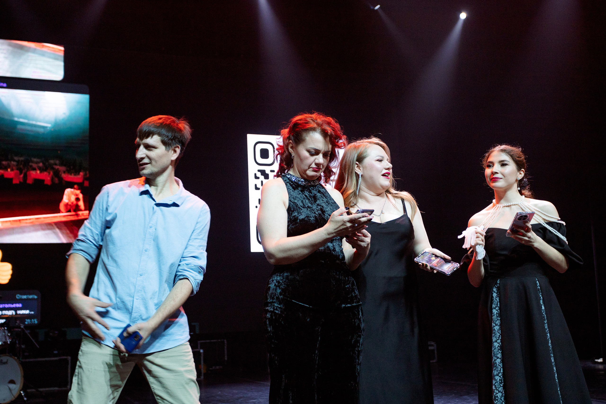 РЕПОРТАЖ: НОВЫЙ ГОД В ДК МЕТАЛЛУРГ. Профессиональный фотограф в Ижевске Леша Петров