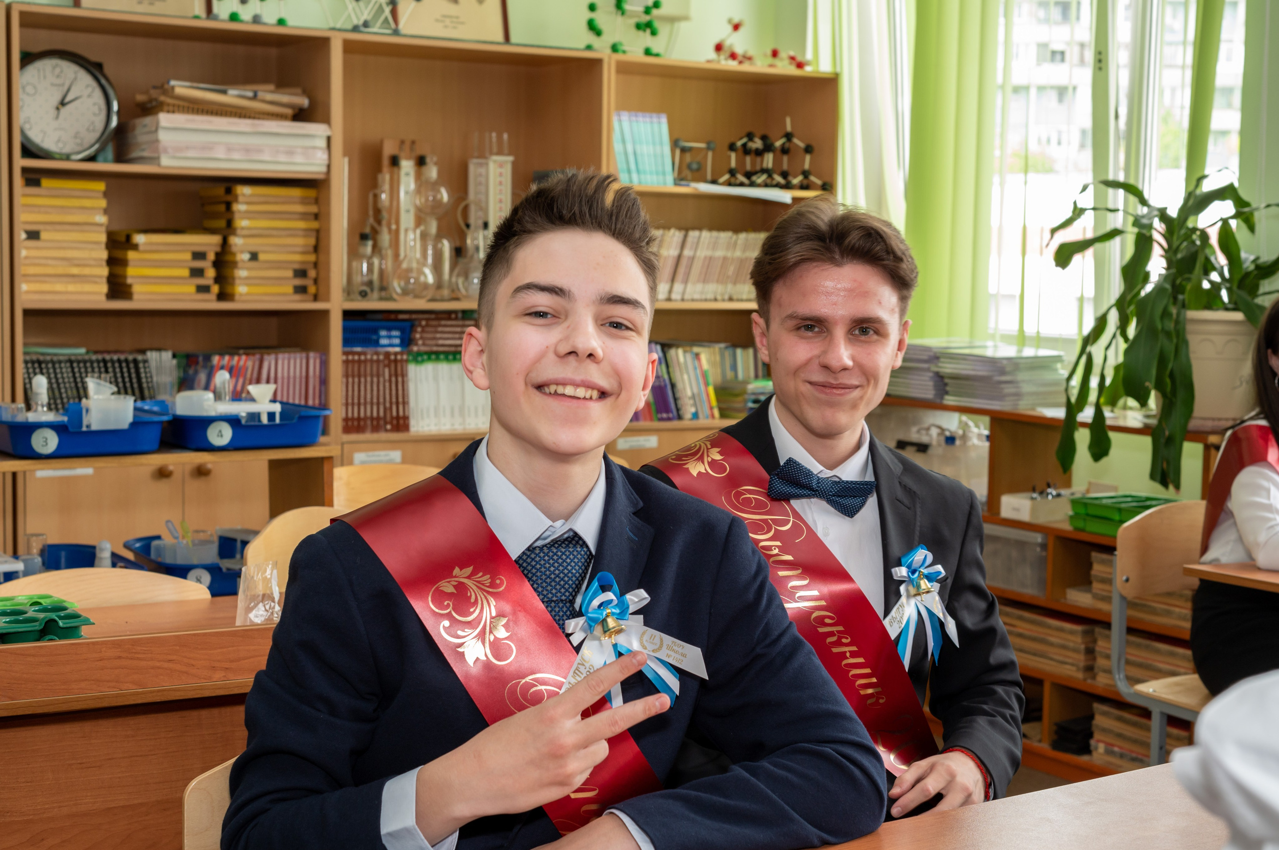 Последний звонок Школа 1412. Детский и семейный фотограф г. Москва Оксана Катаджи