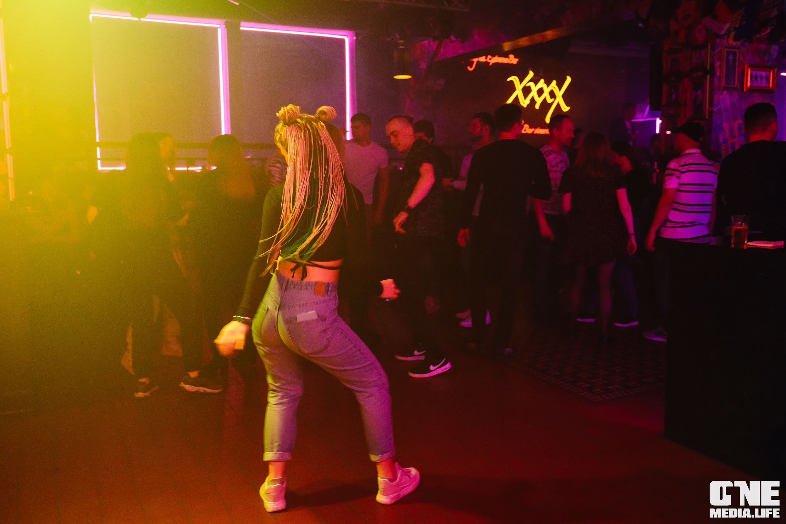 Фоторепортаж с субботней вечеринки в XxxX. One Media Life: фоторепортажи, фотоотчеты с мероприятий и заведений