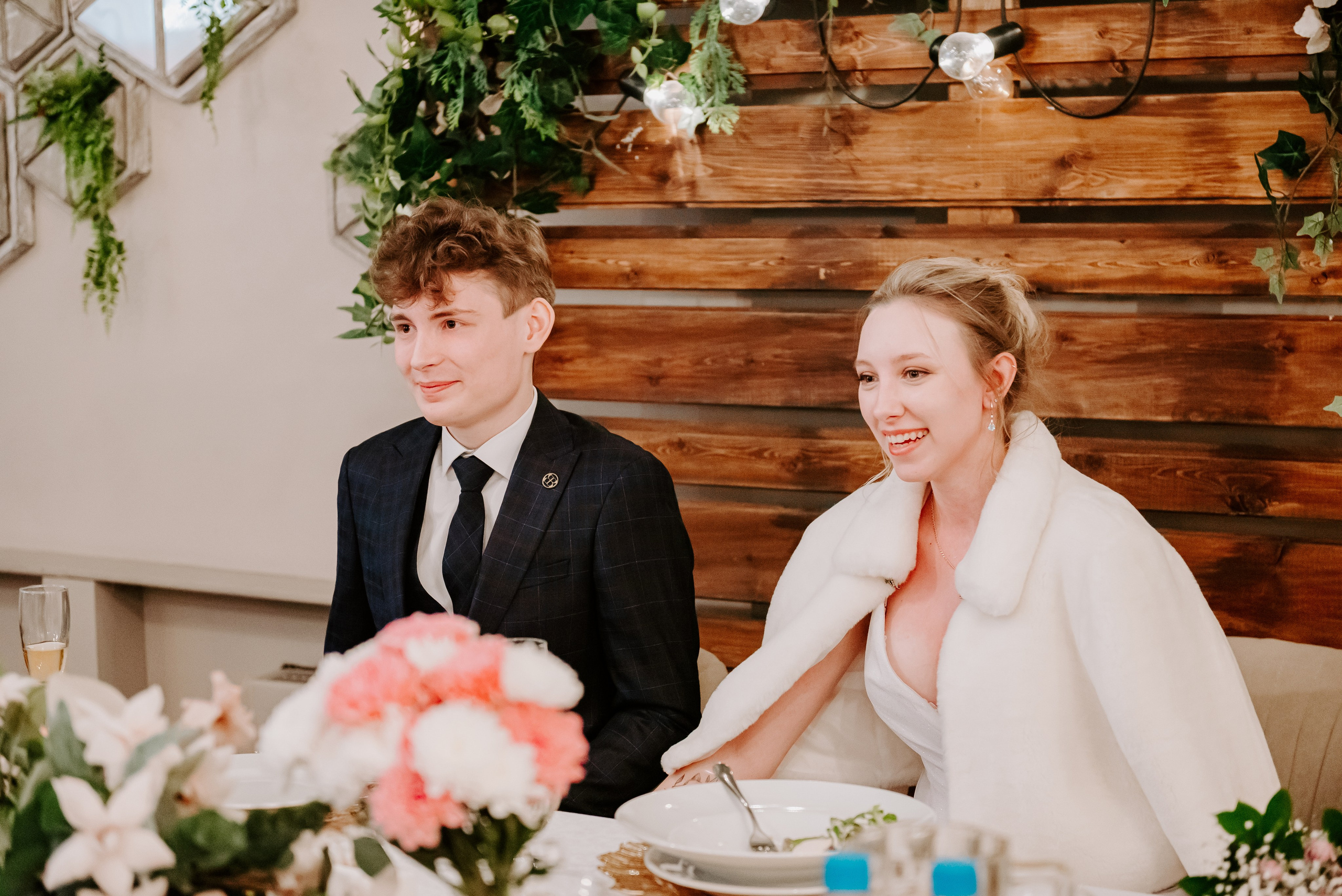 Свадебная фотосессия в музыкальном театре в г. Кемерово