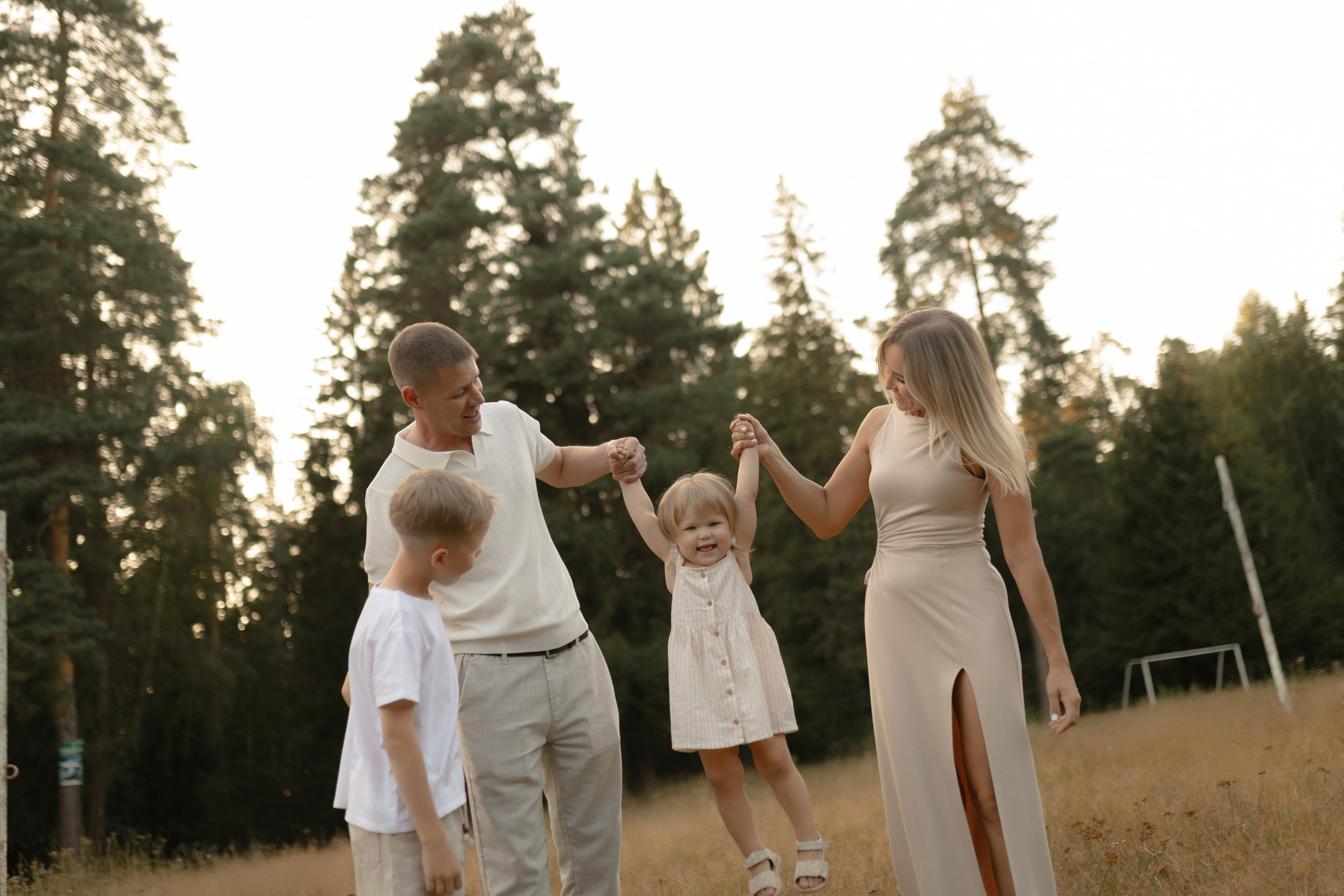 Алексей, Мария, Ваня и Варя. Фотограф Татьяна Семенова