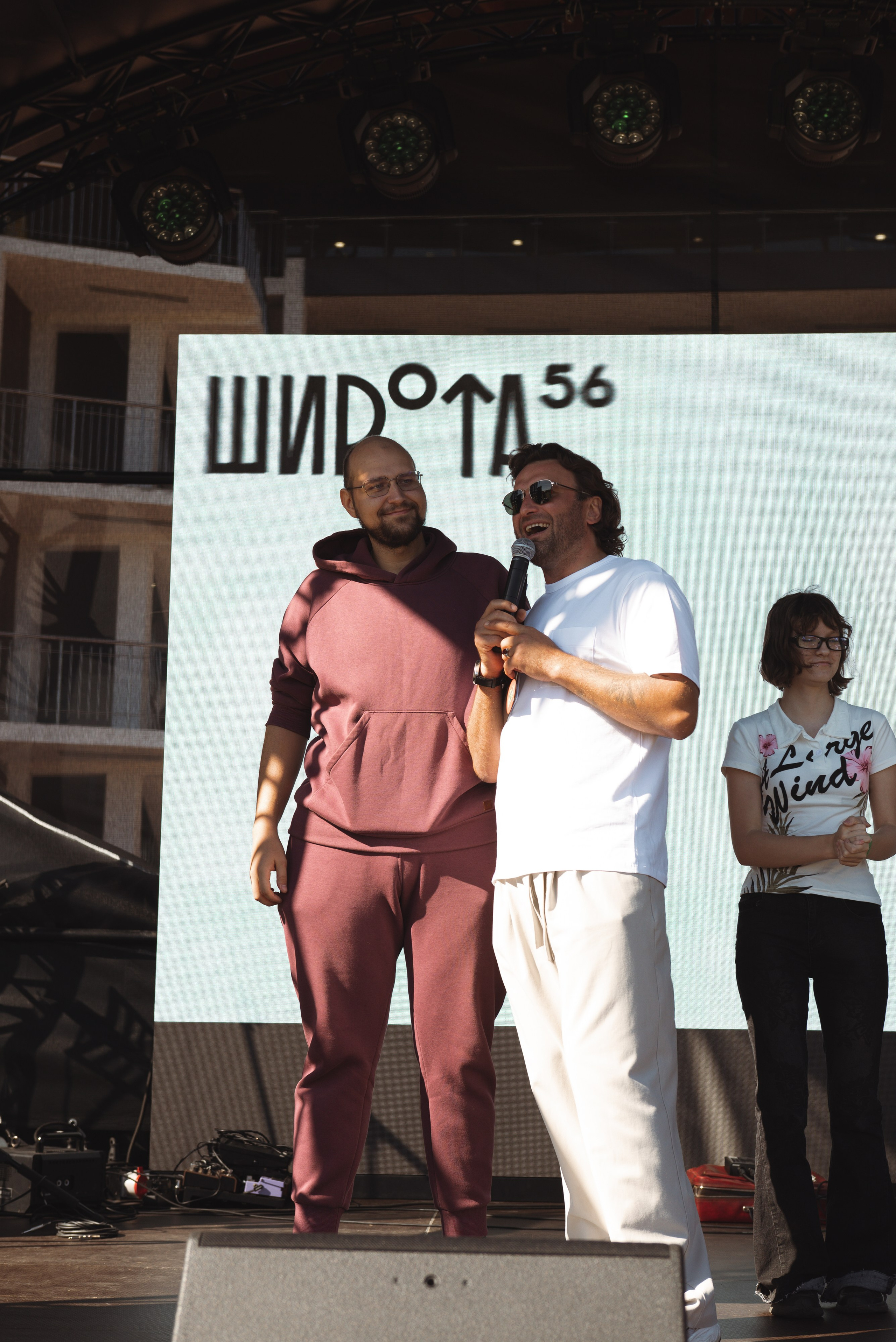 Фестиваль «Широта» и показ в «Азимут» Переславль-Залесский. Фотограф Москва Настя Профотовна. Репортажные, свадебные и контент фотосессии