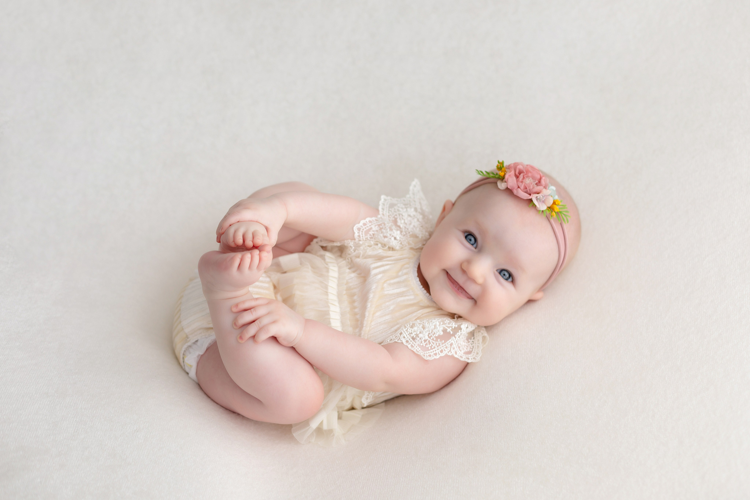 Малыши до года. Фотограф новорожденных в Тюмени