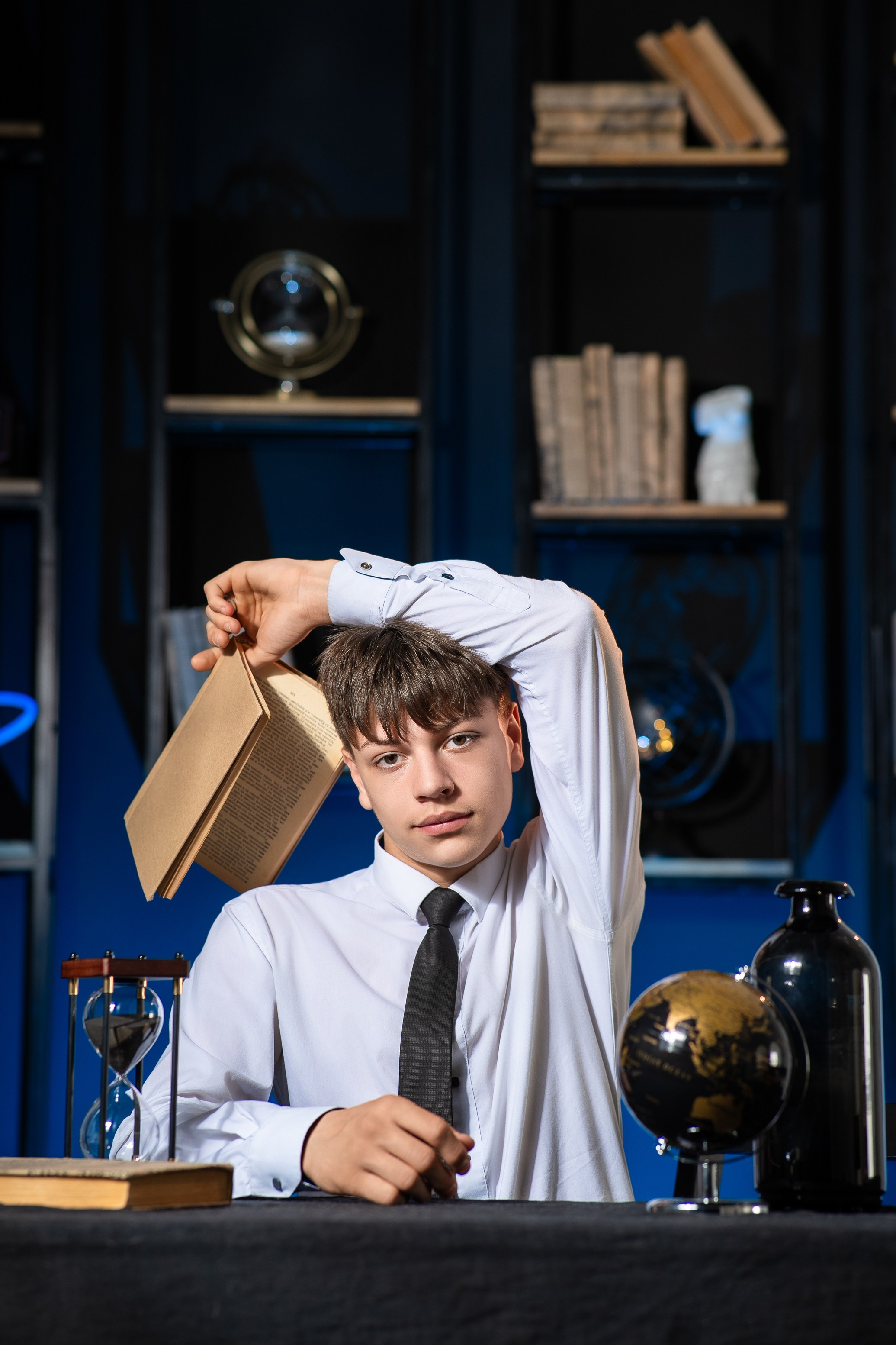 Выпускная фотосессия в фотостудии. Выпускные альбомы Нижнекамск Набережные Челны Фотостудия Небо