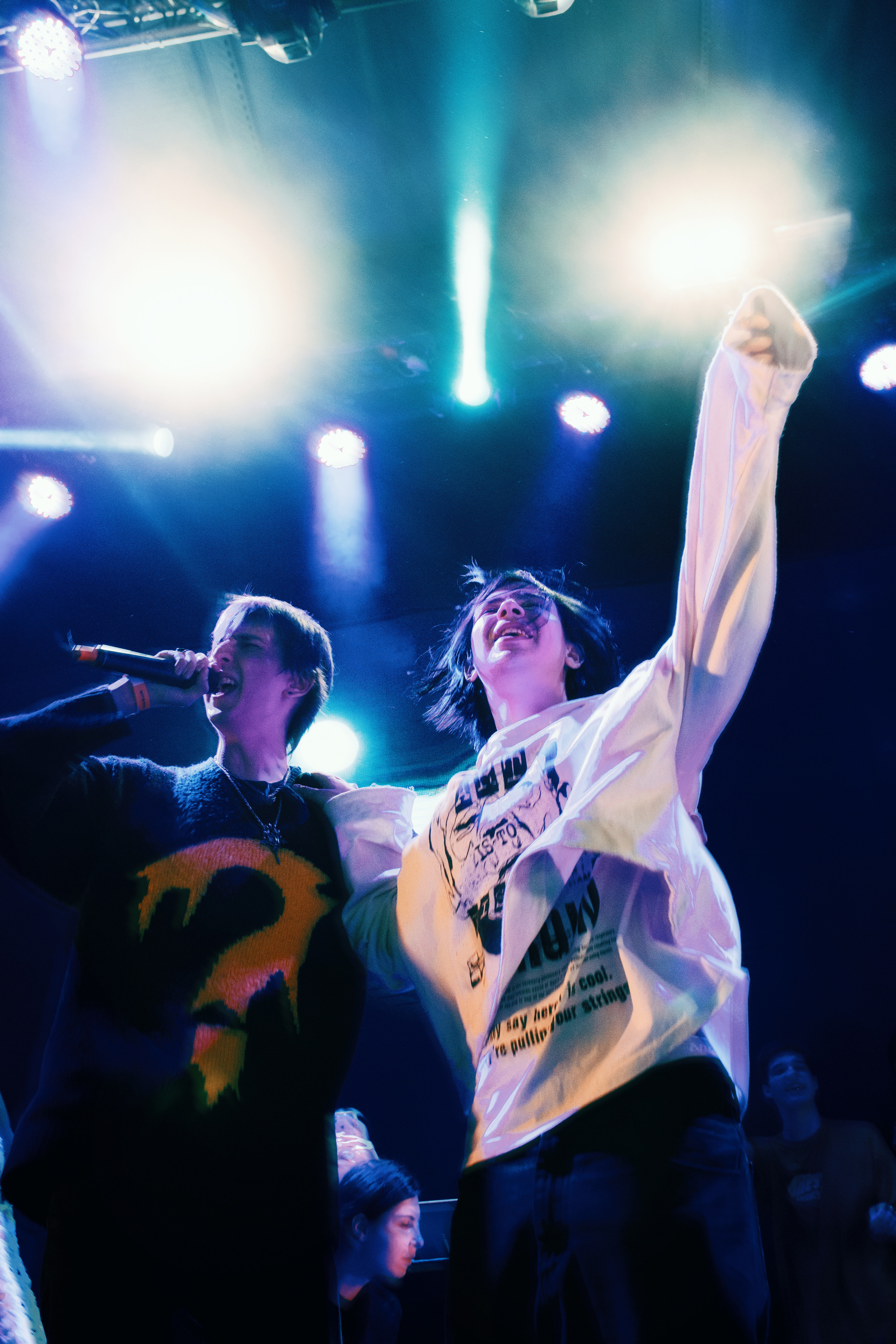 17 SEVENTEEN. Kayala