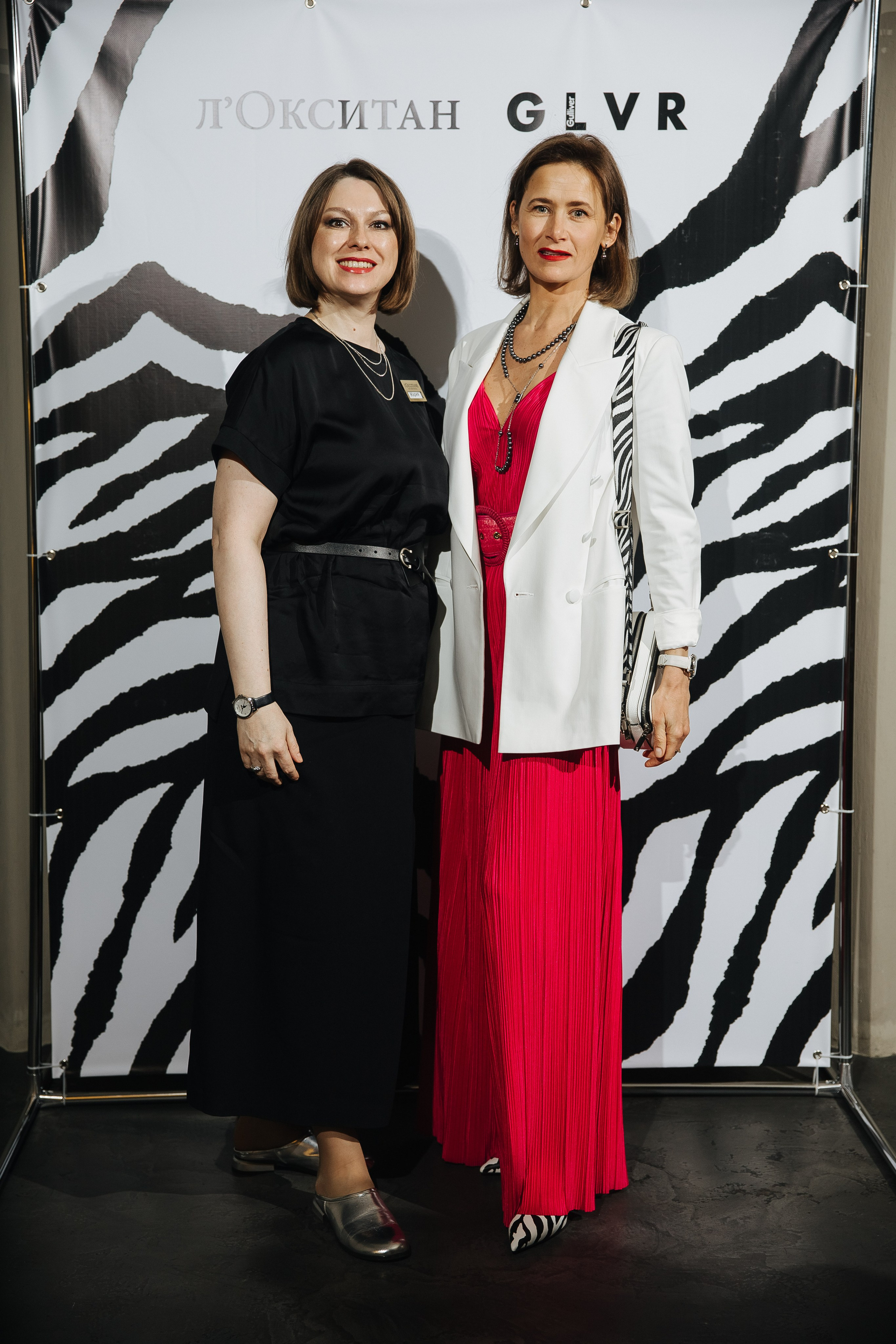 Презентация открытия магазина женской одежды GLVR в ресторане Fresco. Фотограф в Красноярске Надежда Воскресенская