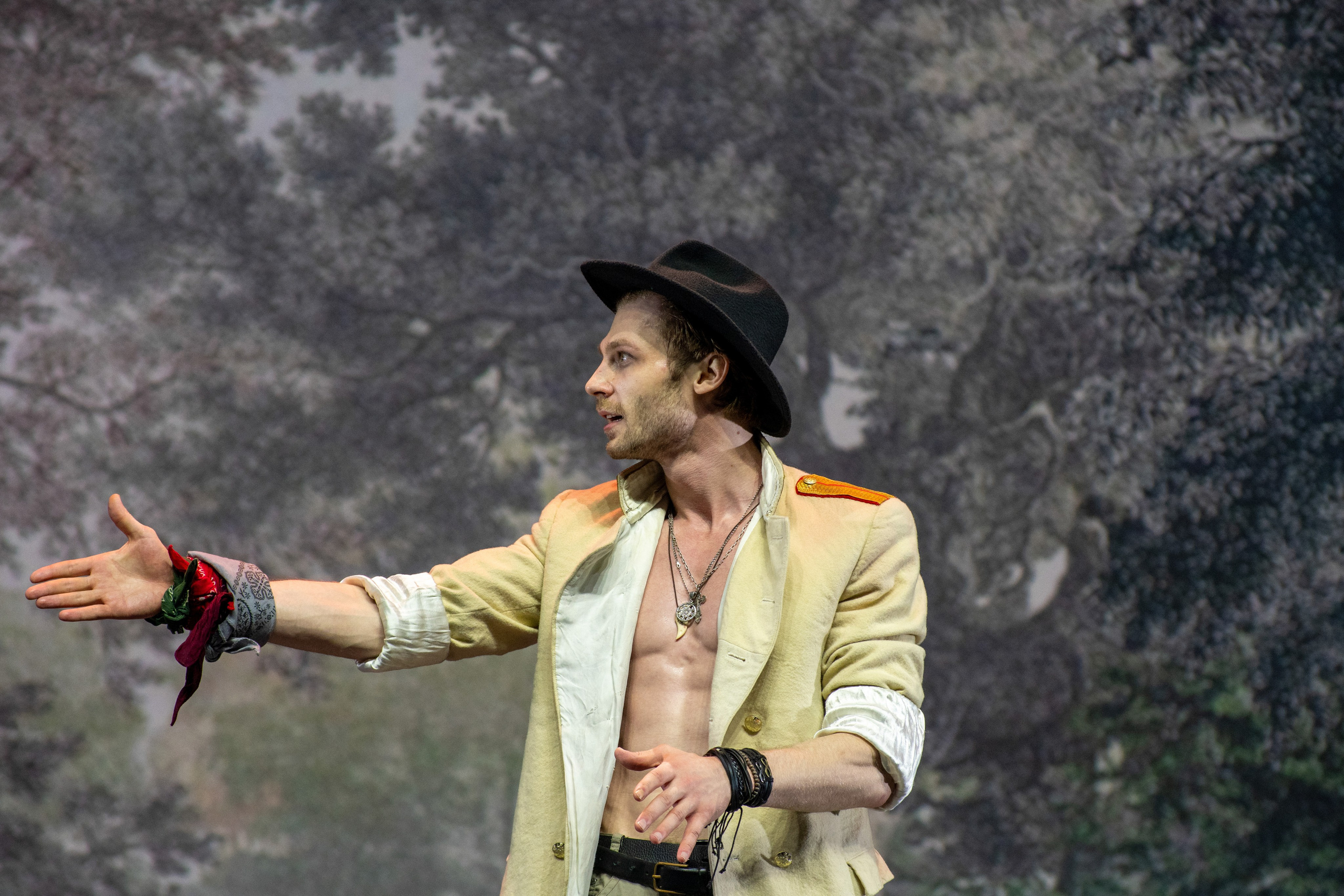 Театр И-Он, Люди и мыши. Семейный и детский фотограф Антон Зорин