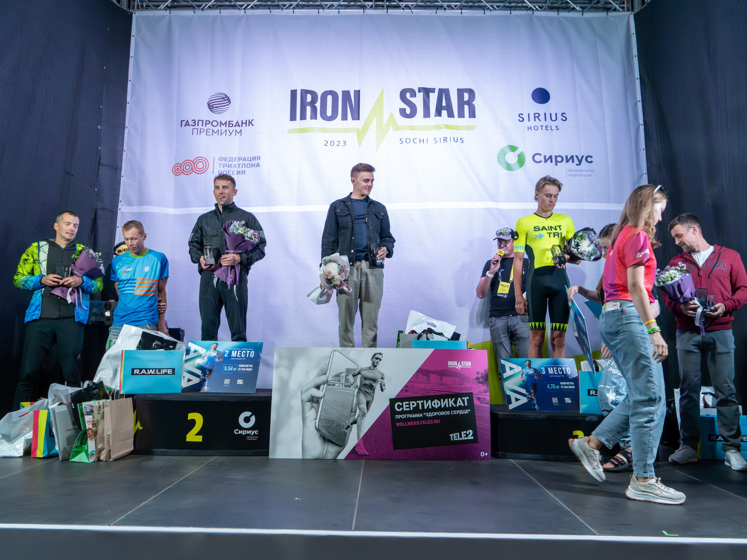 Фотоотчет партнерской интеграции для компании TELE2 на фестивале Ironstar. Репортажный фотограф в Красной Поляне и Сочи Павлюченко Екатерина