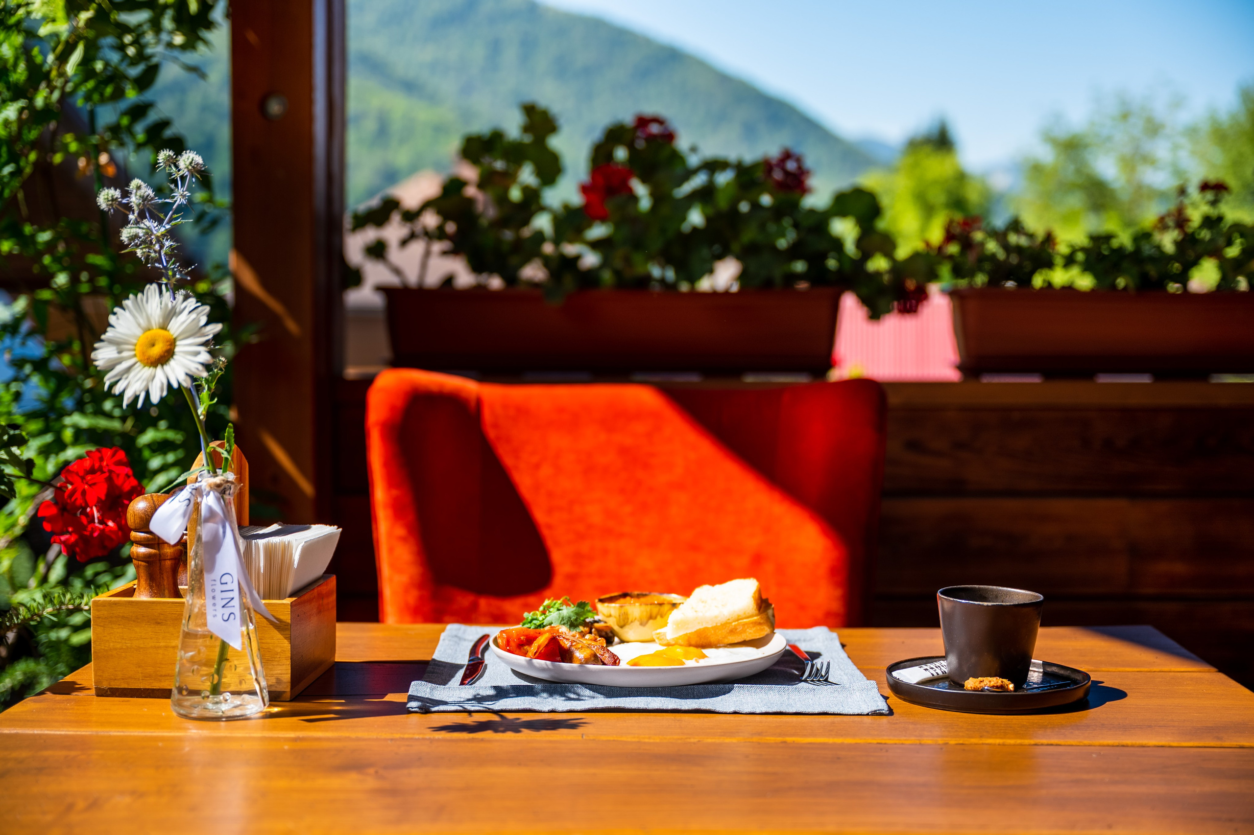 Ресторан «Трикони» в Красной Поляне. Репортажный фотограф в Красной Поляне и Сочи Павлюченко Екатерина