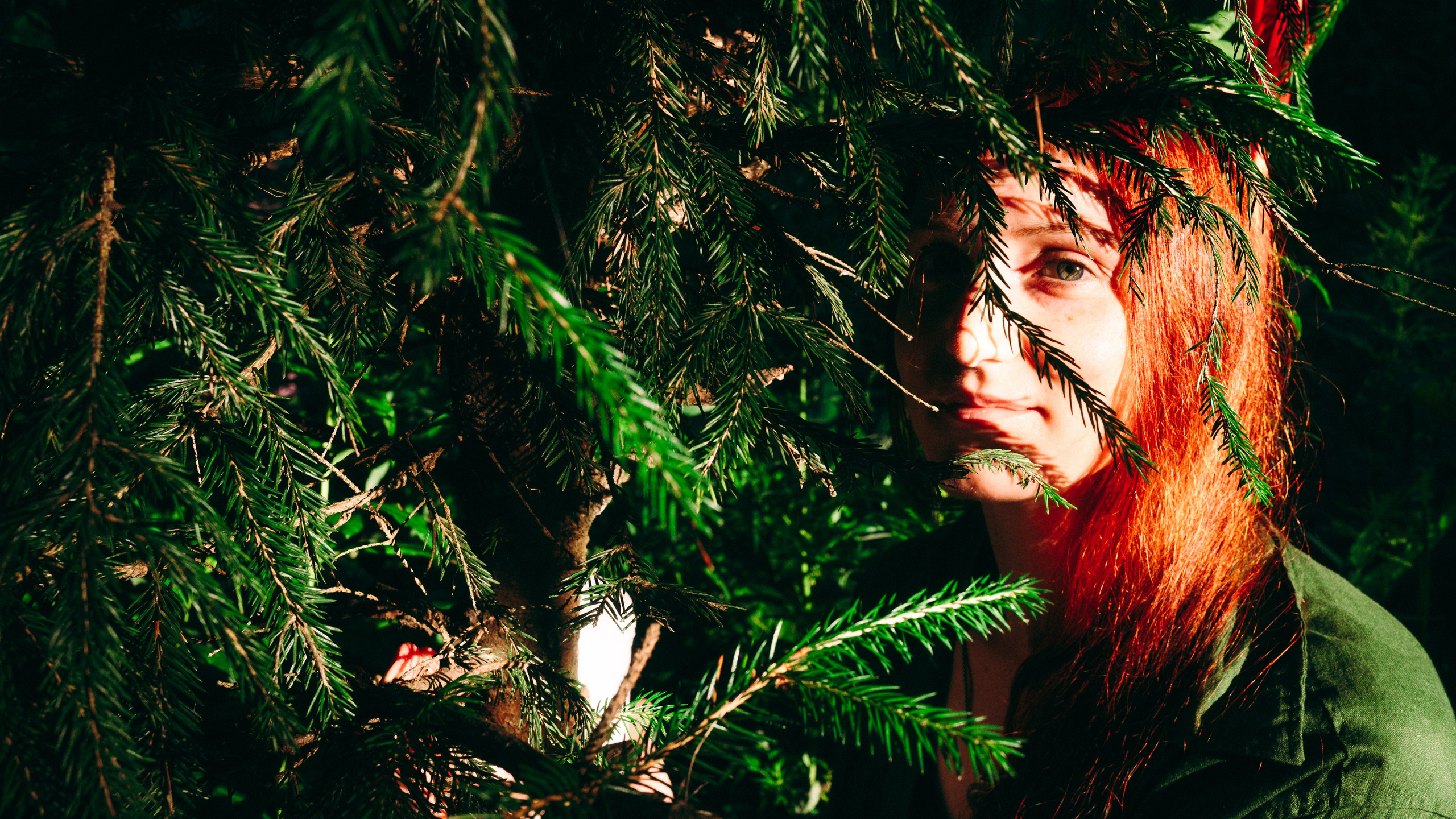 Женская съёмка на капище. Фотоведьма Дарья Нечинская