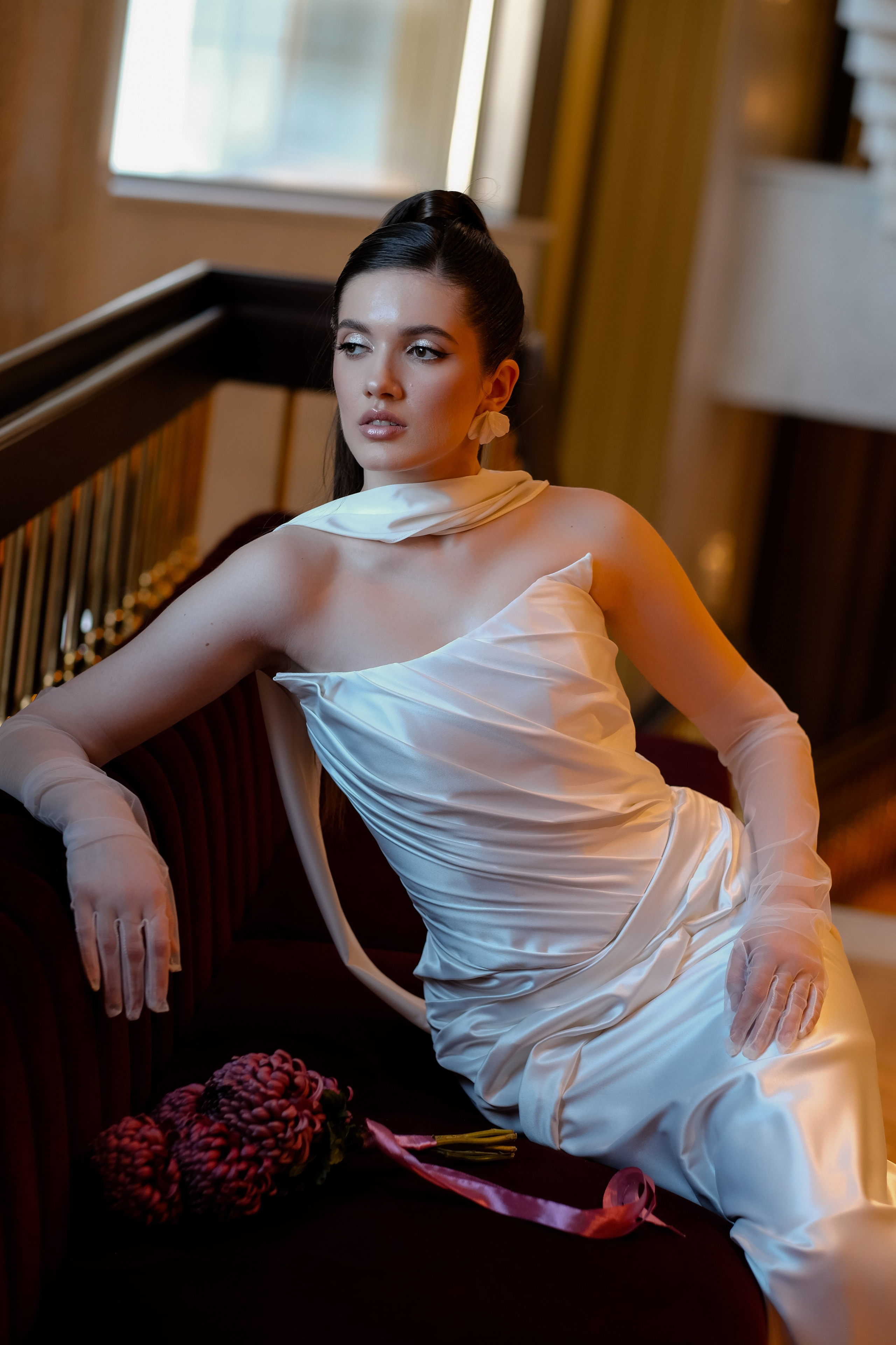 Свадебная фотосессия в театре драмы имени Наума Орлова. Свадебный фотограф в Челябинске Сырчикова Наталья