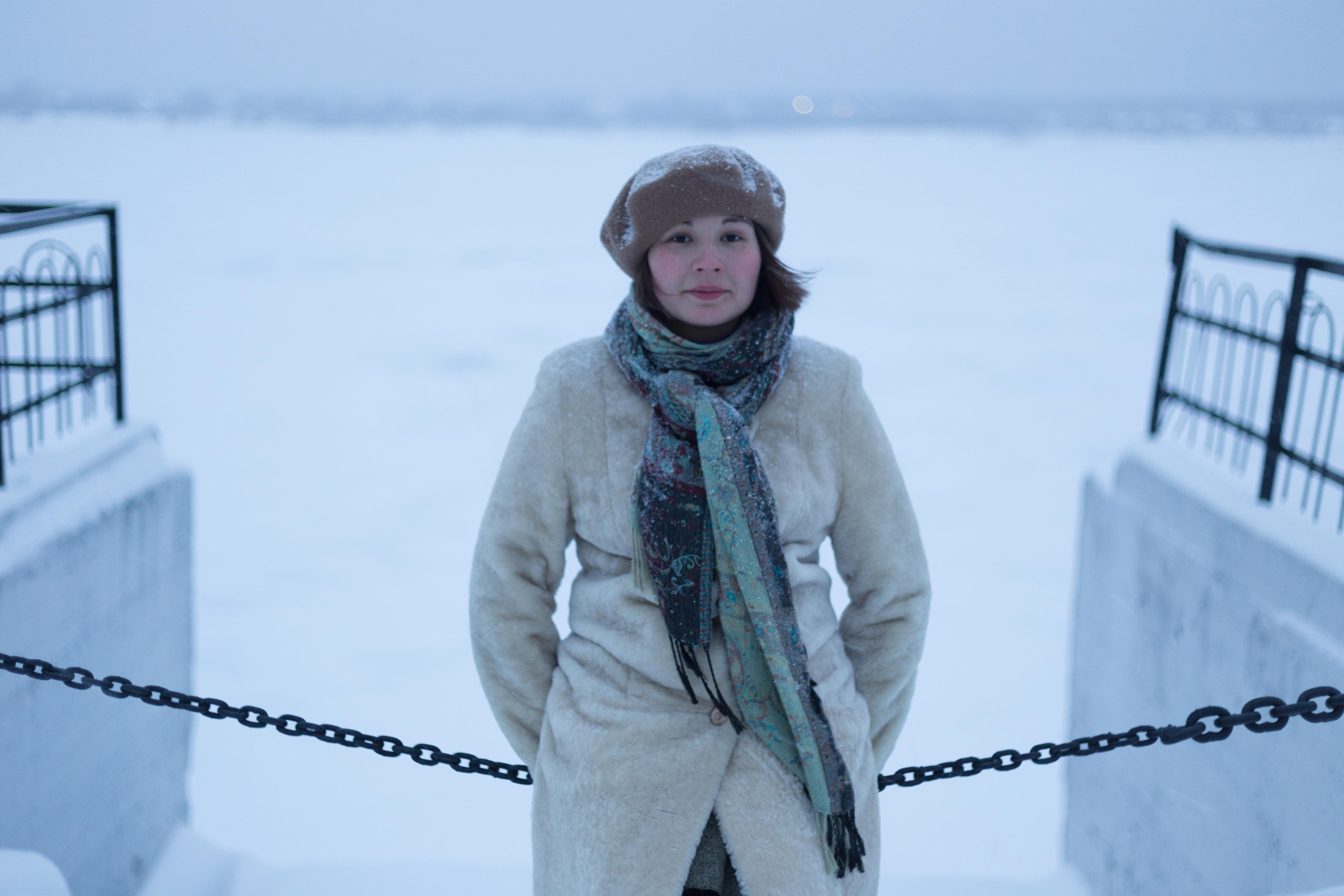 Фотосессия на набережной зимой. Фотограф Пермь. Фотосессия в фотостудии Перми и на свежем воздухе