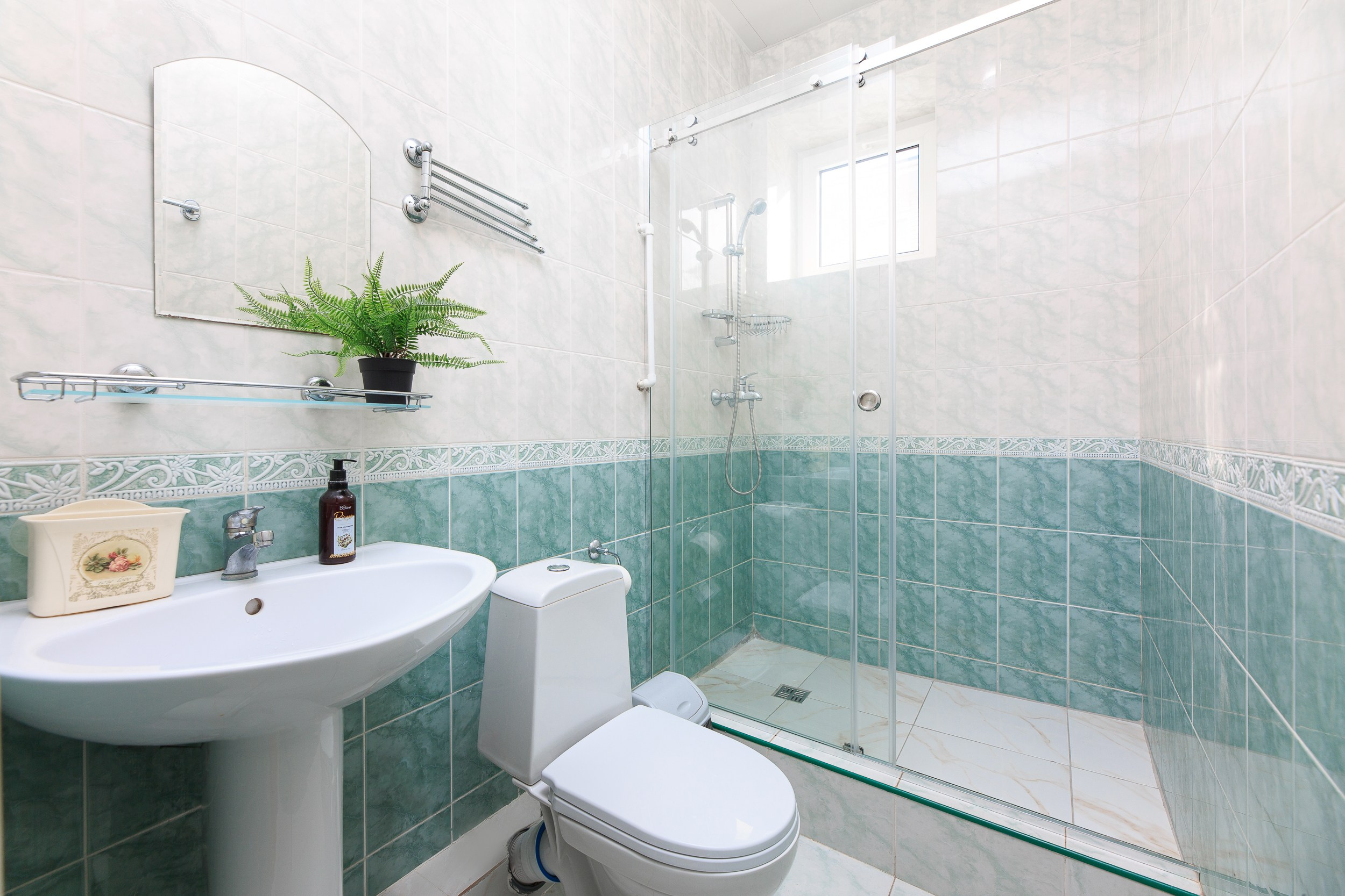 Фотосъёмка номеров с дополнительным освещением. Профессиональная фотосъёмка интерьеров, предметная фотосессия еды для меню г. Анапа