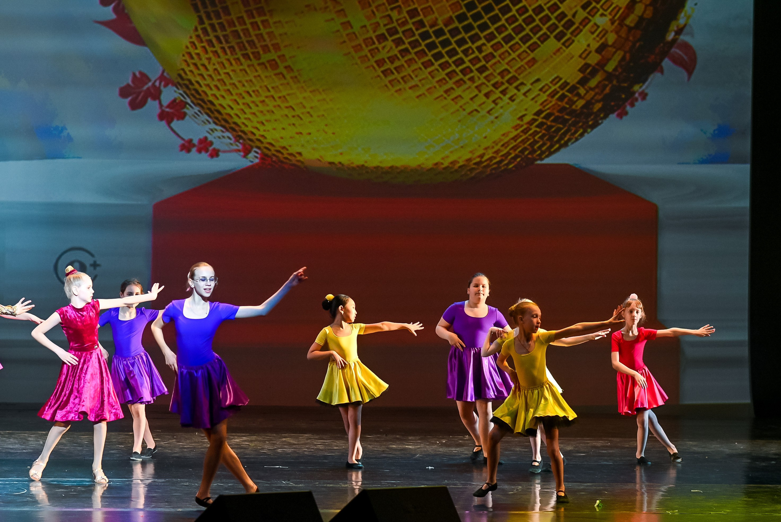 23 апреля, часть 3, БКЗ Октябрьский, г. Санкт-Петербург. Золотое яблочко