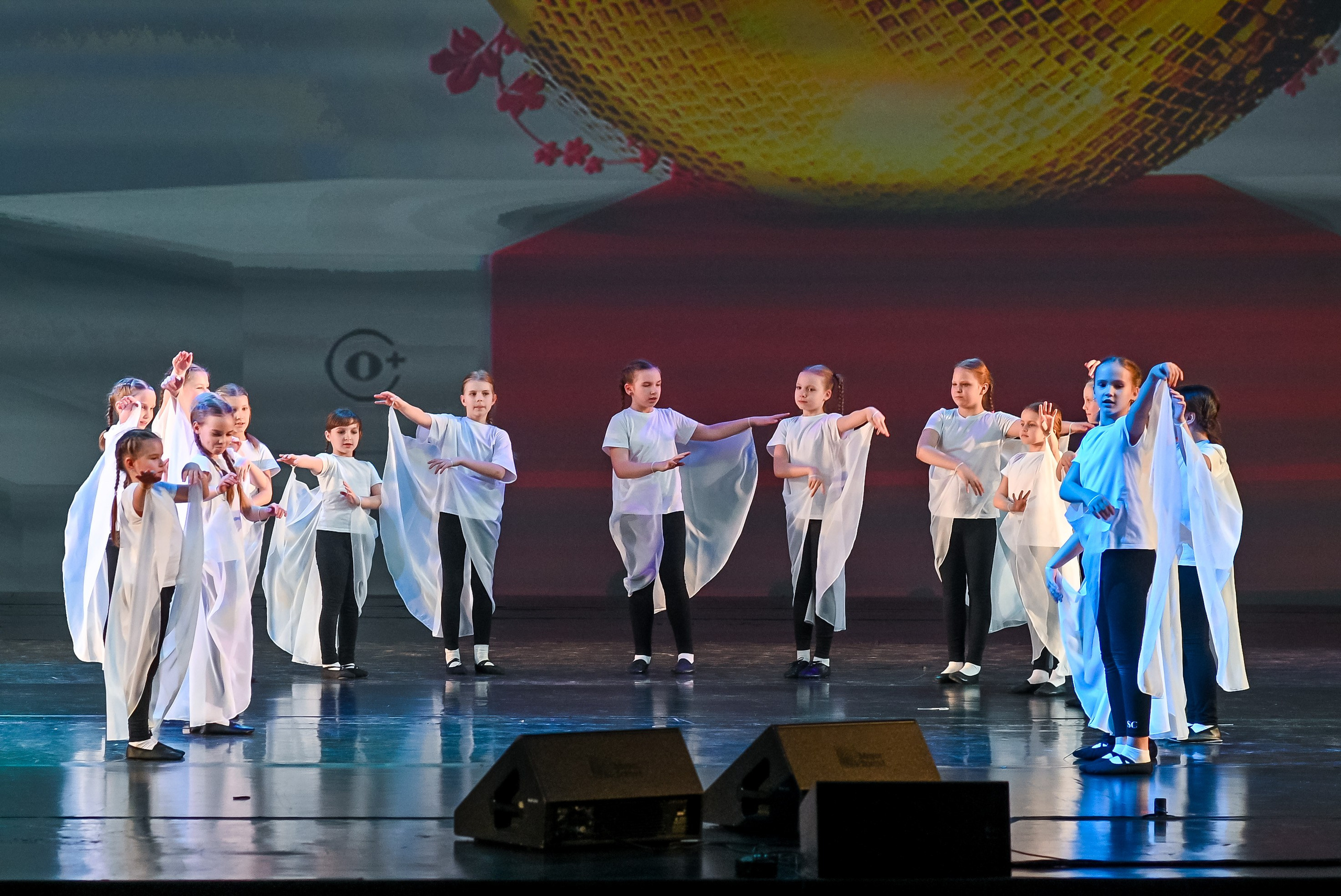 23 апреля, часть 3, БКЗ Октябрьский, г. Санкт-Петербург. Золотое яблочко