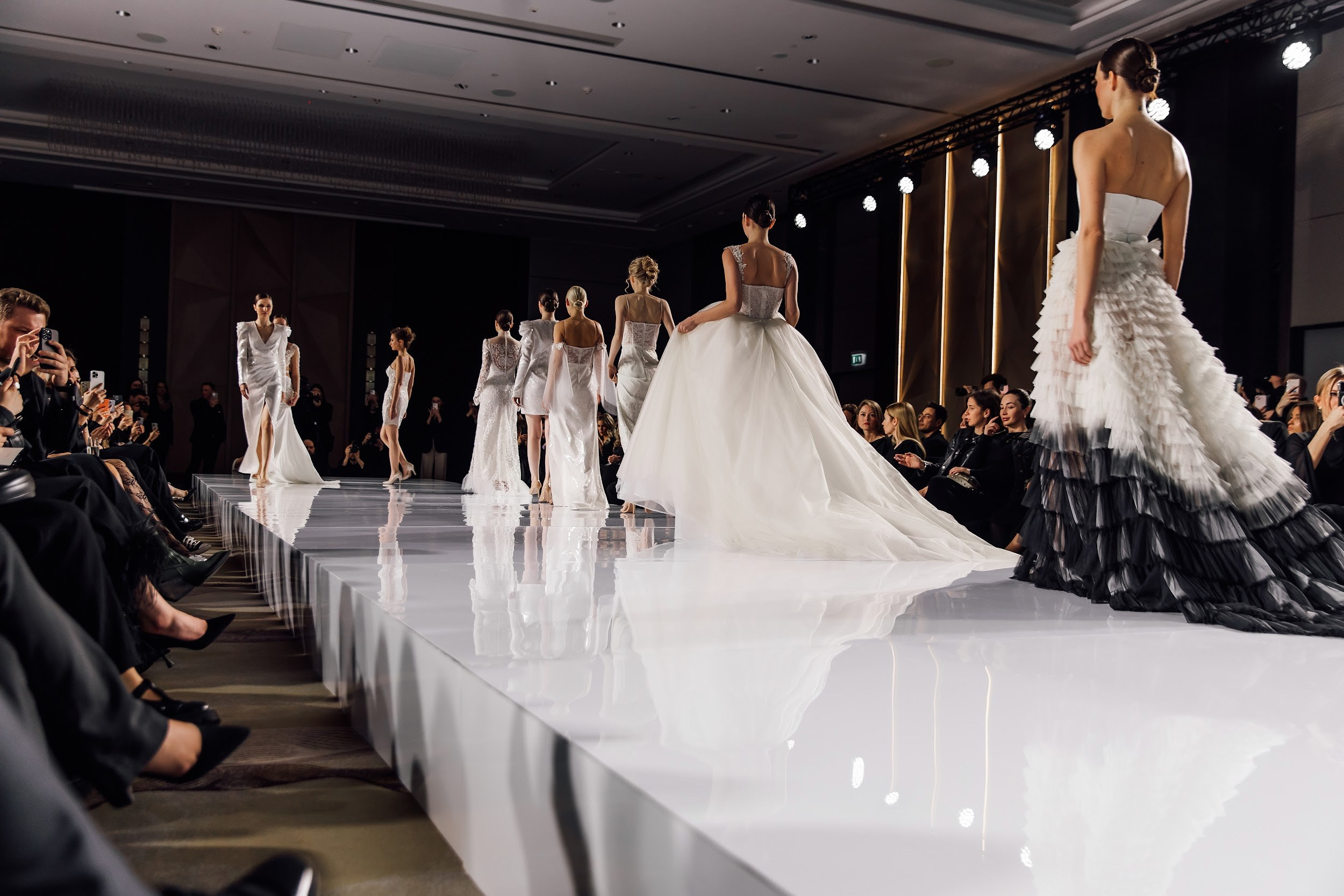 VISION. Любовь Чуляева — свадебный фотограф в Москве и Европе