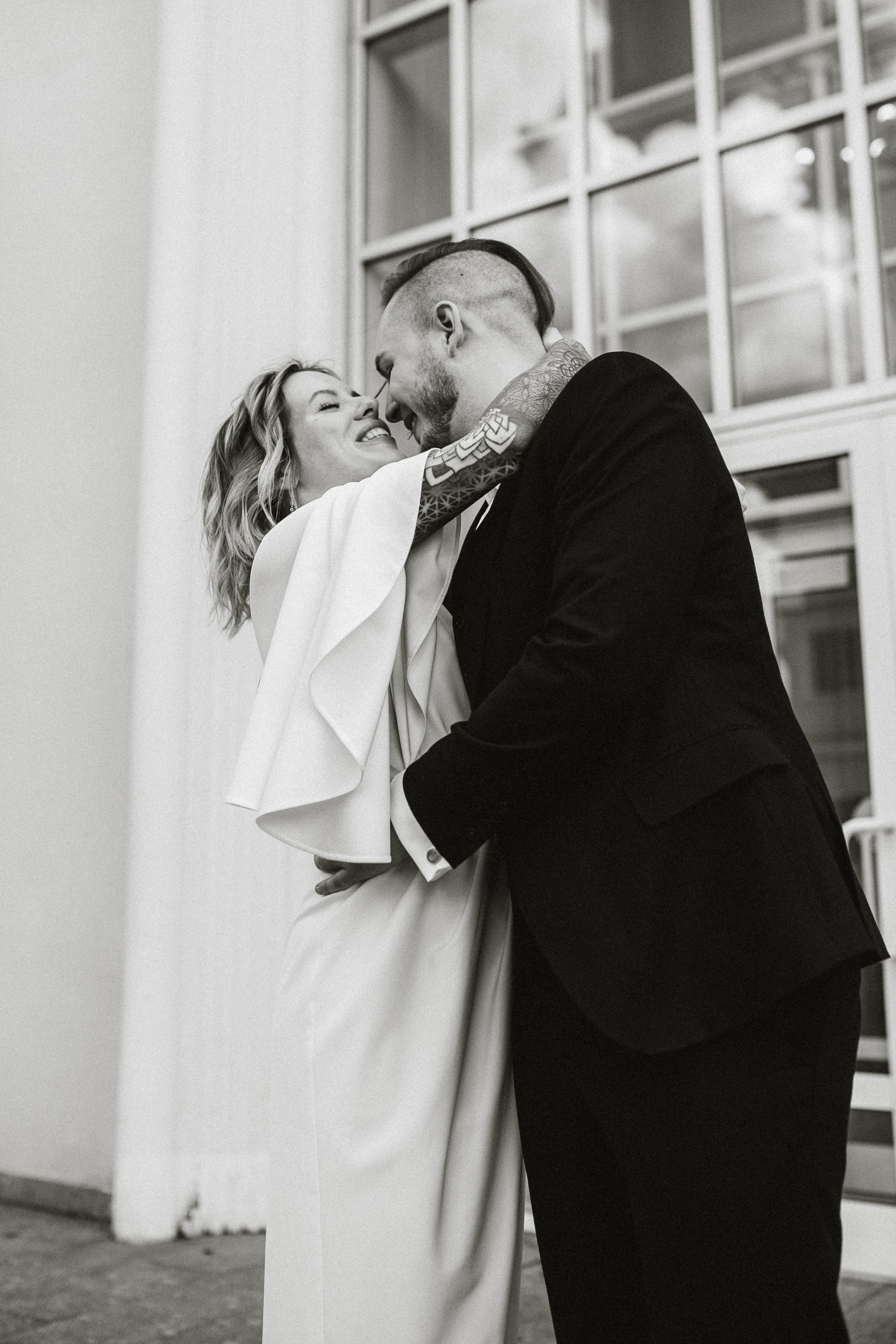 ЗАГС. Эвия и Александр. Фотограф Дарья Воскресенская в Москве