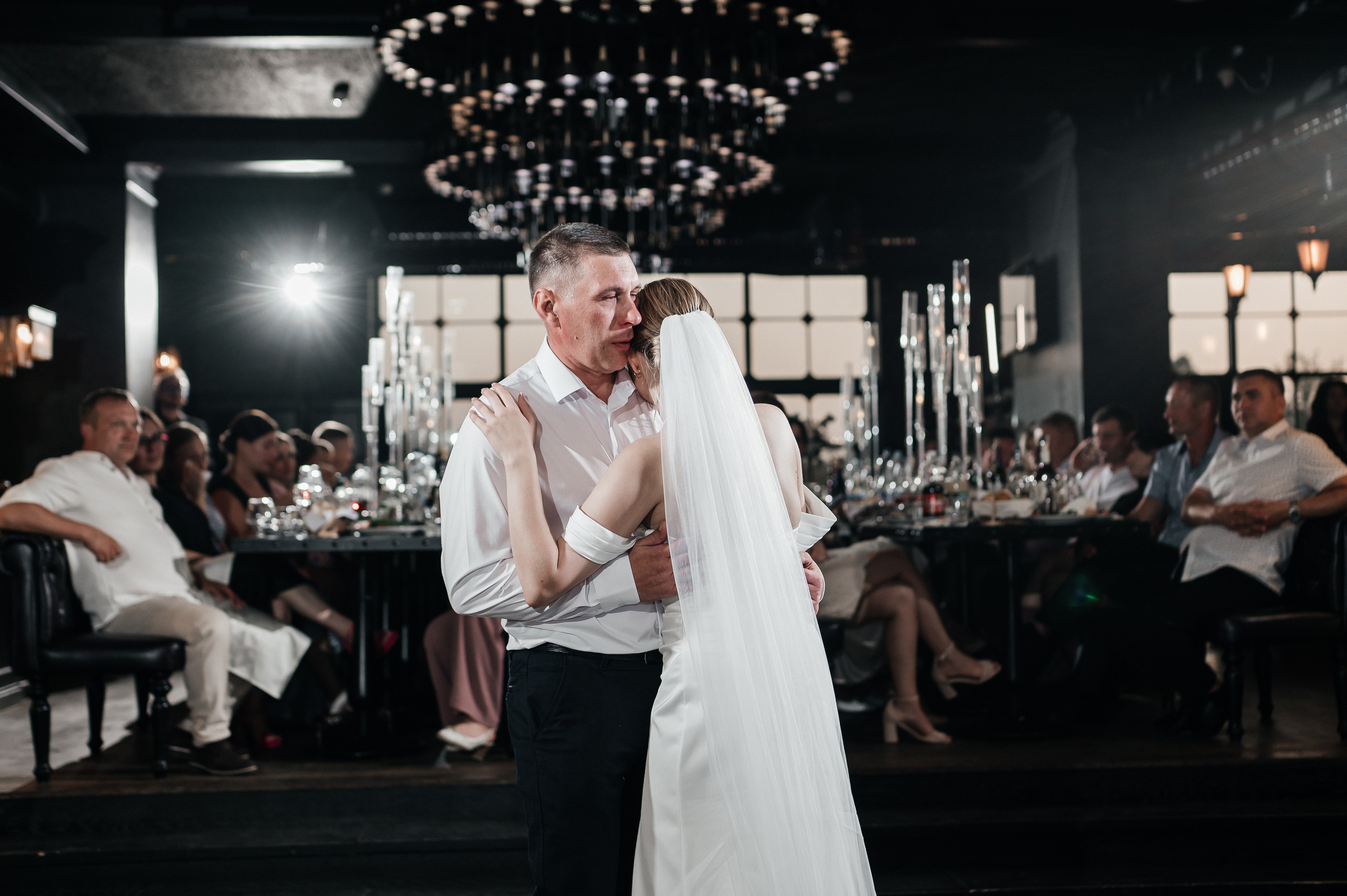 Даниил и Валерия. Черная утка. Полный день. Фотограф Екатерина Бочарникова