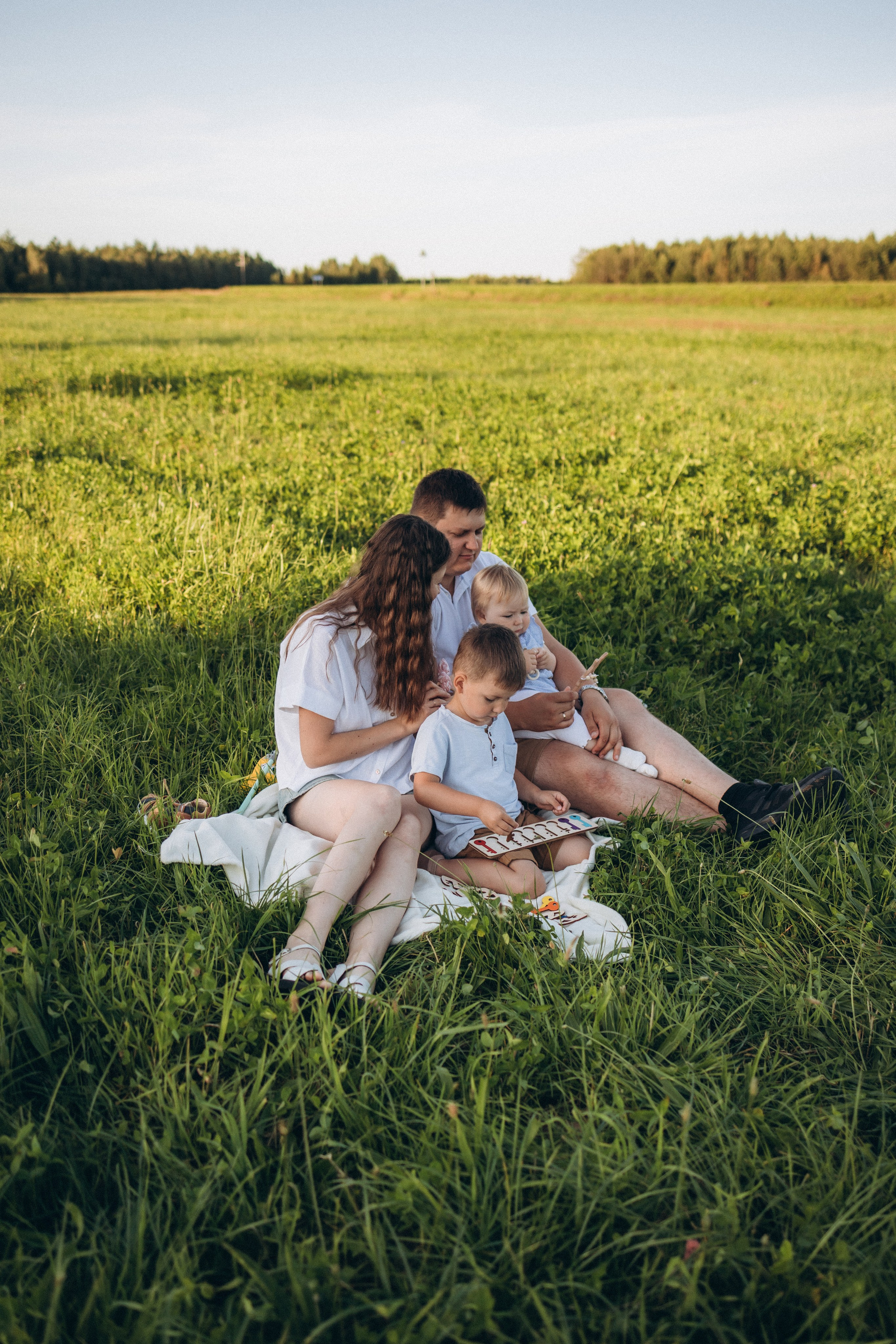 Ксюша, Вадим, Кирюша и Маша. Фотограф Елена Рябцева