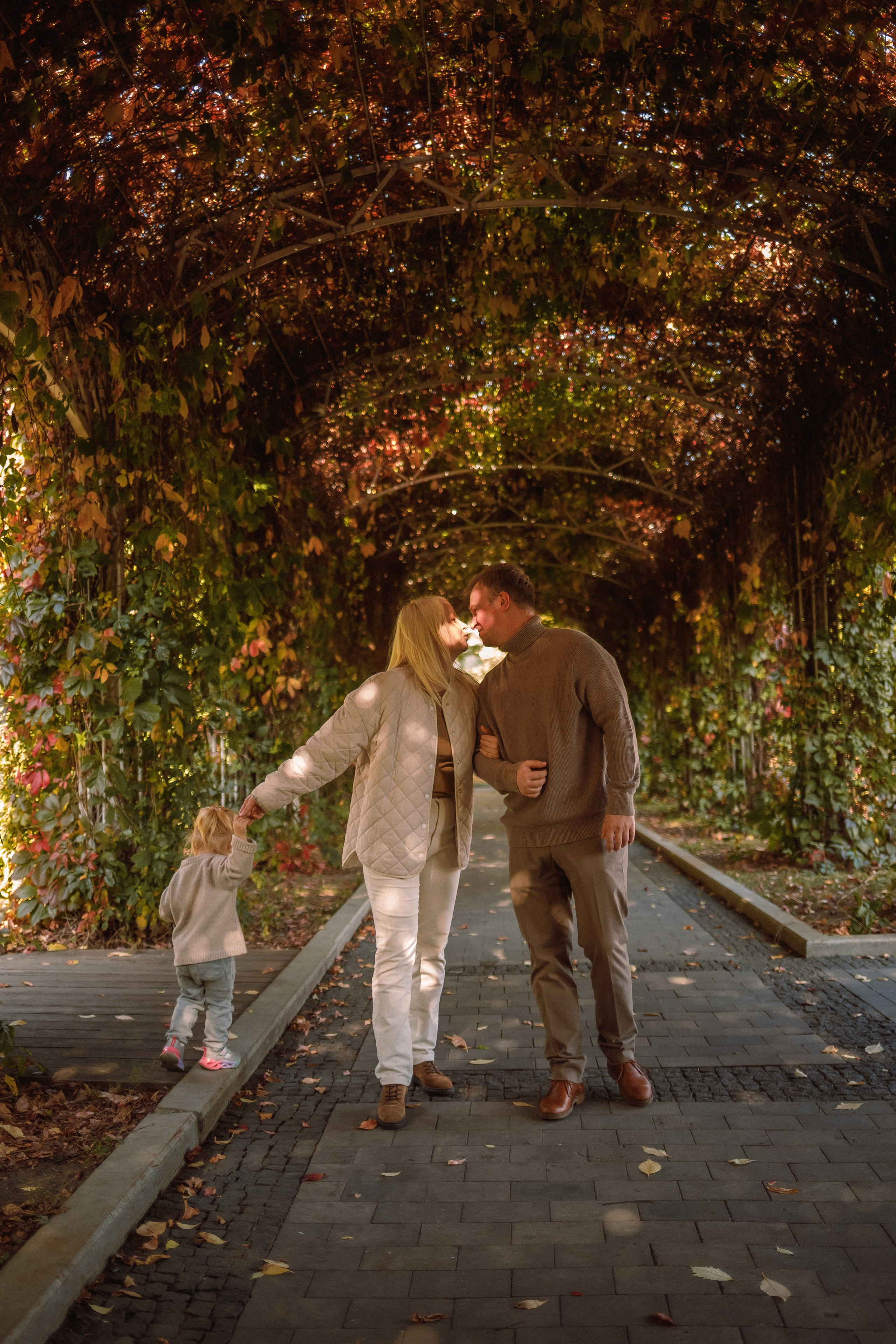 Прогулка в Бауманском саду. Фотограф в Москве Базанова Дарья