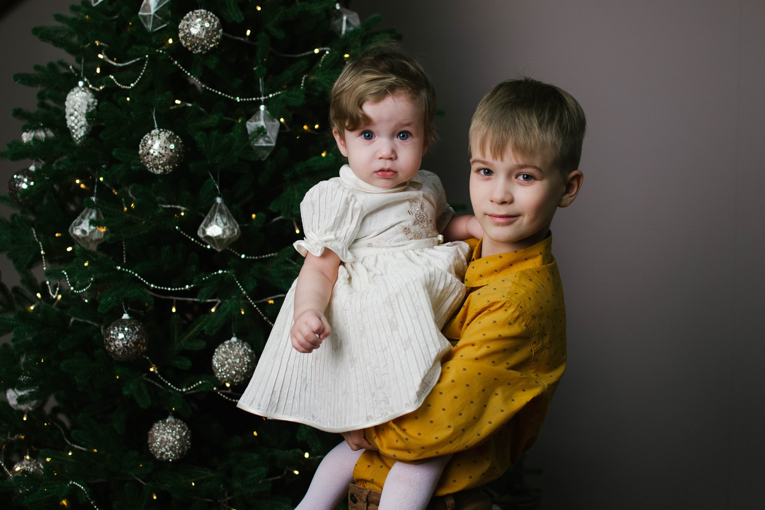 Семейная новогодняя история для Инны. Семейный фотограф в городе Мегион и Нижневартовск Дзюба Татьяна