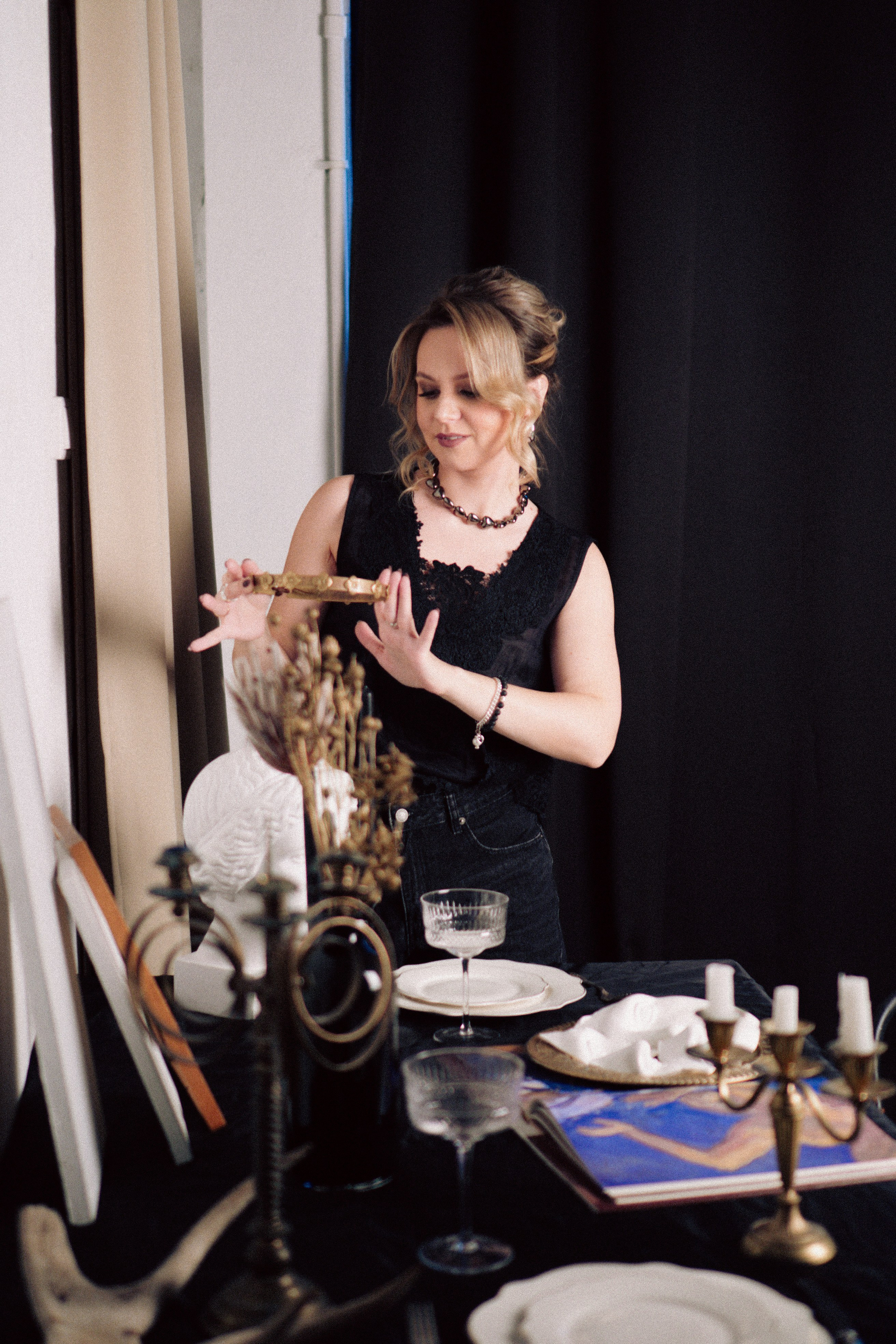 НОВОГОДНЯЯ ФОТОСЕСИИЯ В СТУДИИ ДЛЯ ДЕВУШКИ И ПРОГУЛКА ПО ЧЕРНЫШЕВСКОЙ. Профессиональный фотограф, Санкт-Петербург — Виктория Богомолова