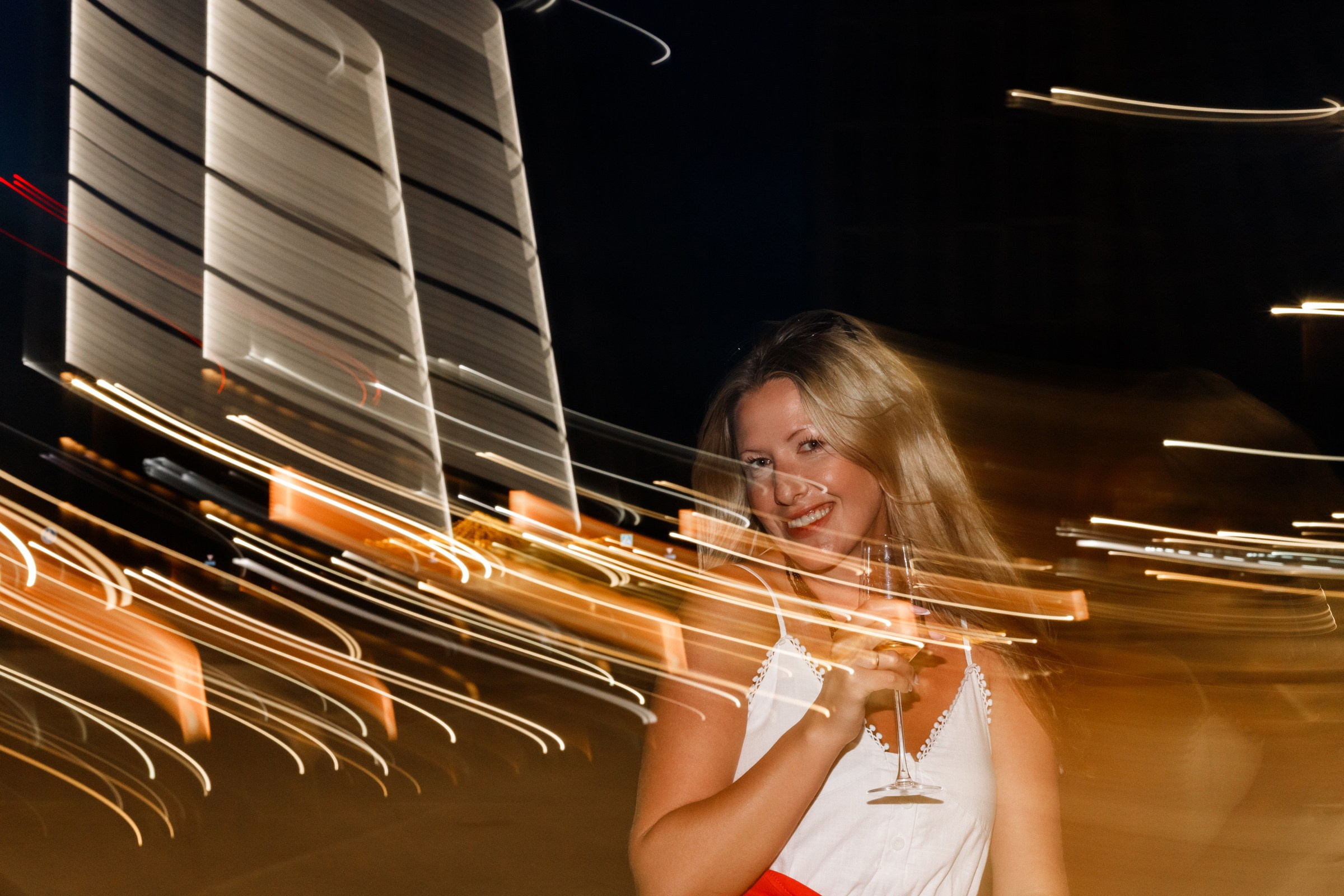 Ночная серия. Вспышка. Наталья. Евгения. Июнь 2025. Фотограф Пермь. Свадьбы. Семья и дети, школа, д. сад. Фотокниги