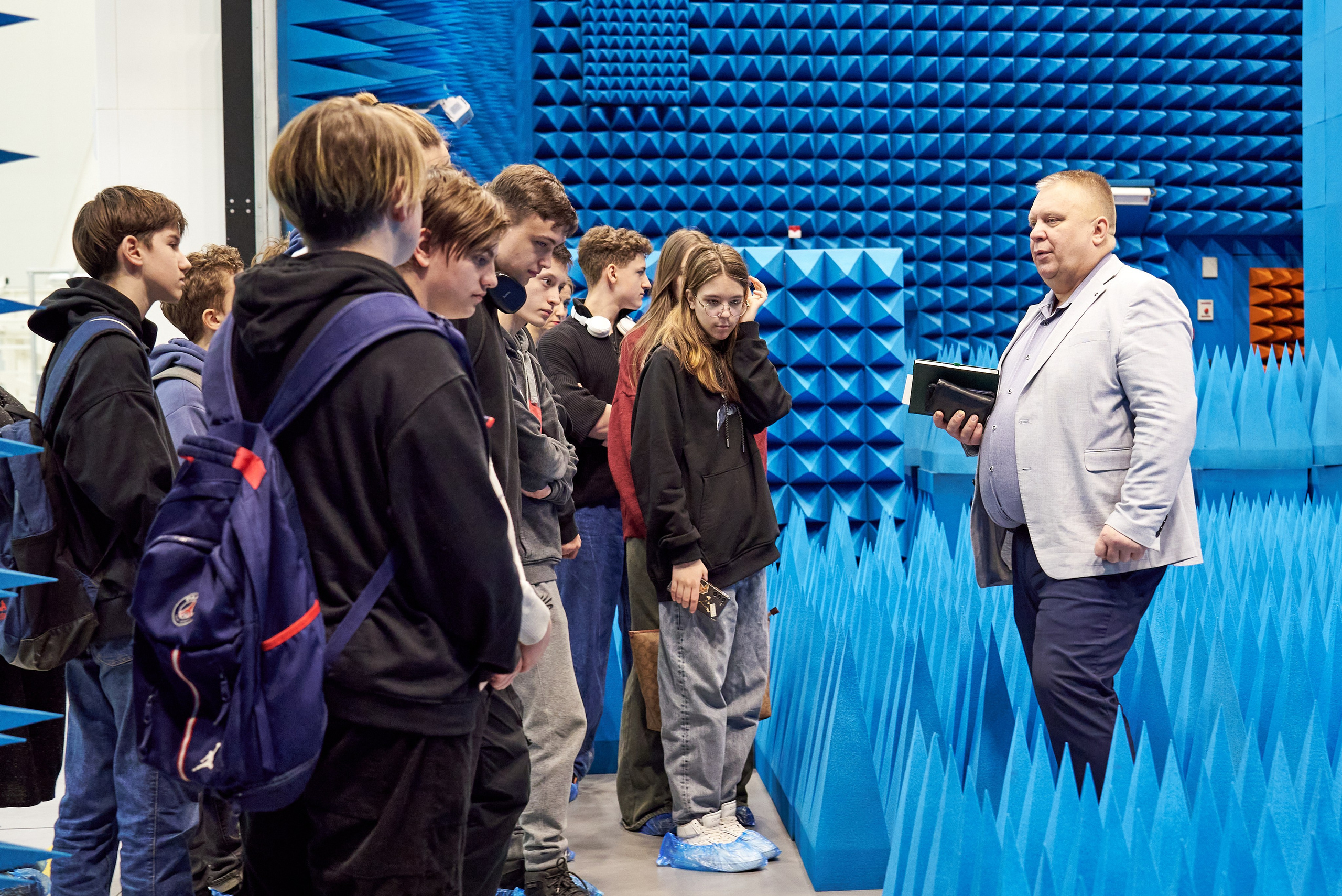 Экскурсия в «Газпром Космические системы». Фотограф Щёлково