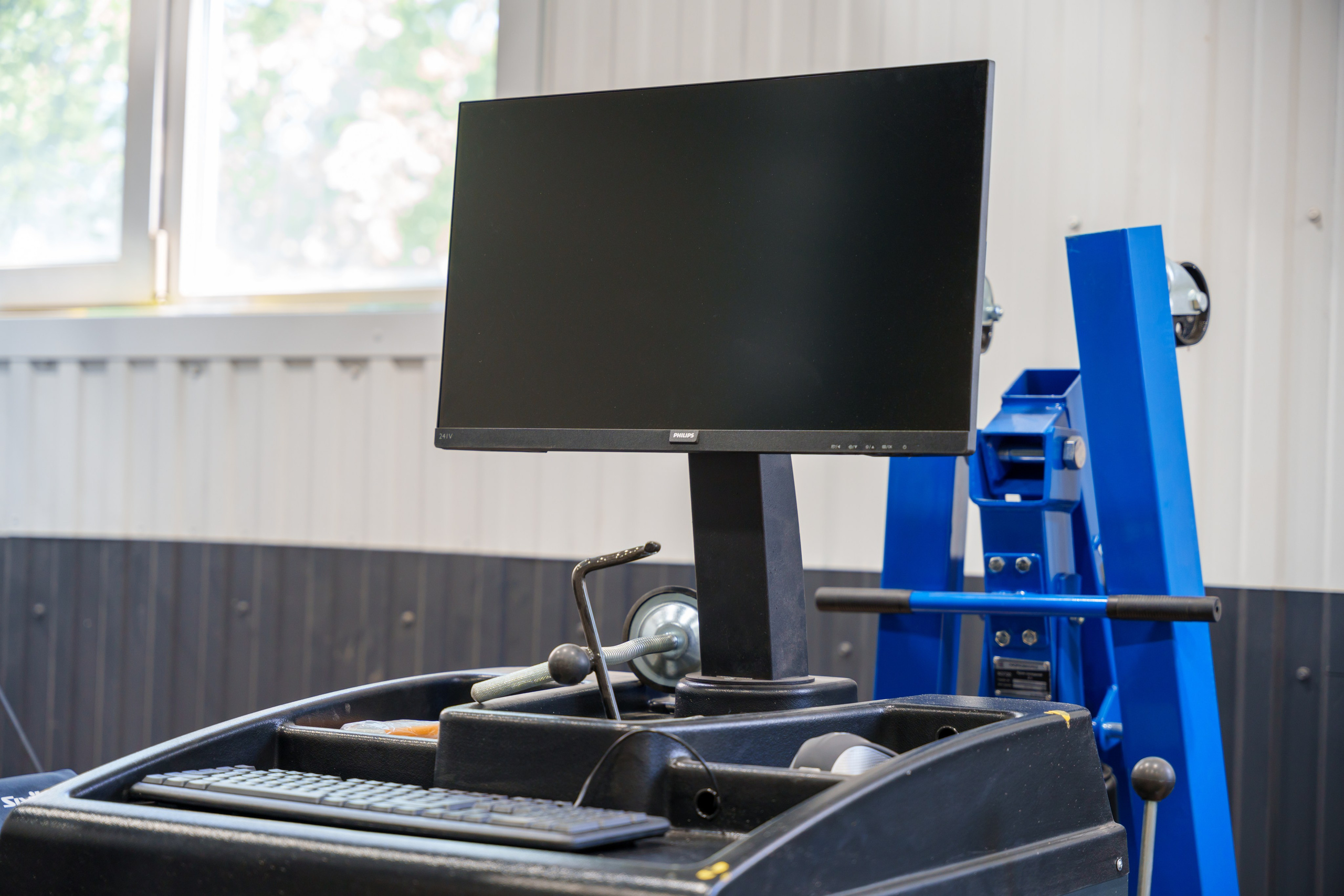 Интерьерная фотосъемка автосервиса Fit Service в Краснодаре — Профессиональная фотосъемка интерьера техцентра в Краснодаресеть СТО. Шедевры для Вас! Фотограф и Видеограф в Краснодаре Пахиев Руслан