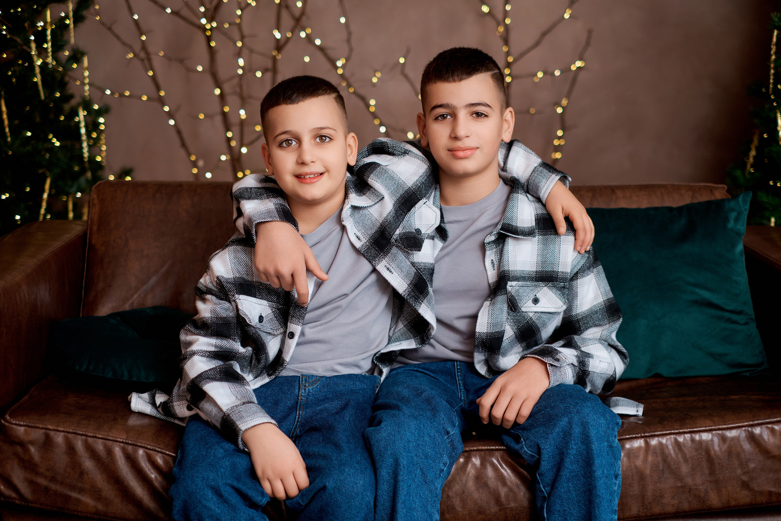 Новогодняя семейная фотосессия в студии Сова. Фотограф Таганрог Анна Трайжон