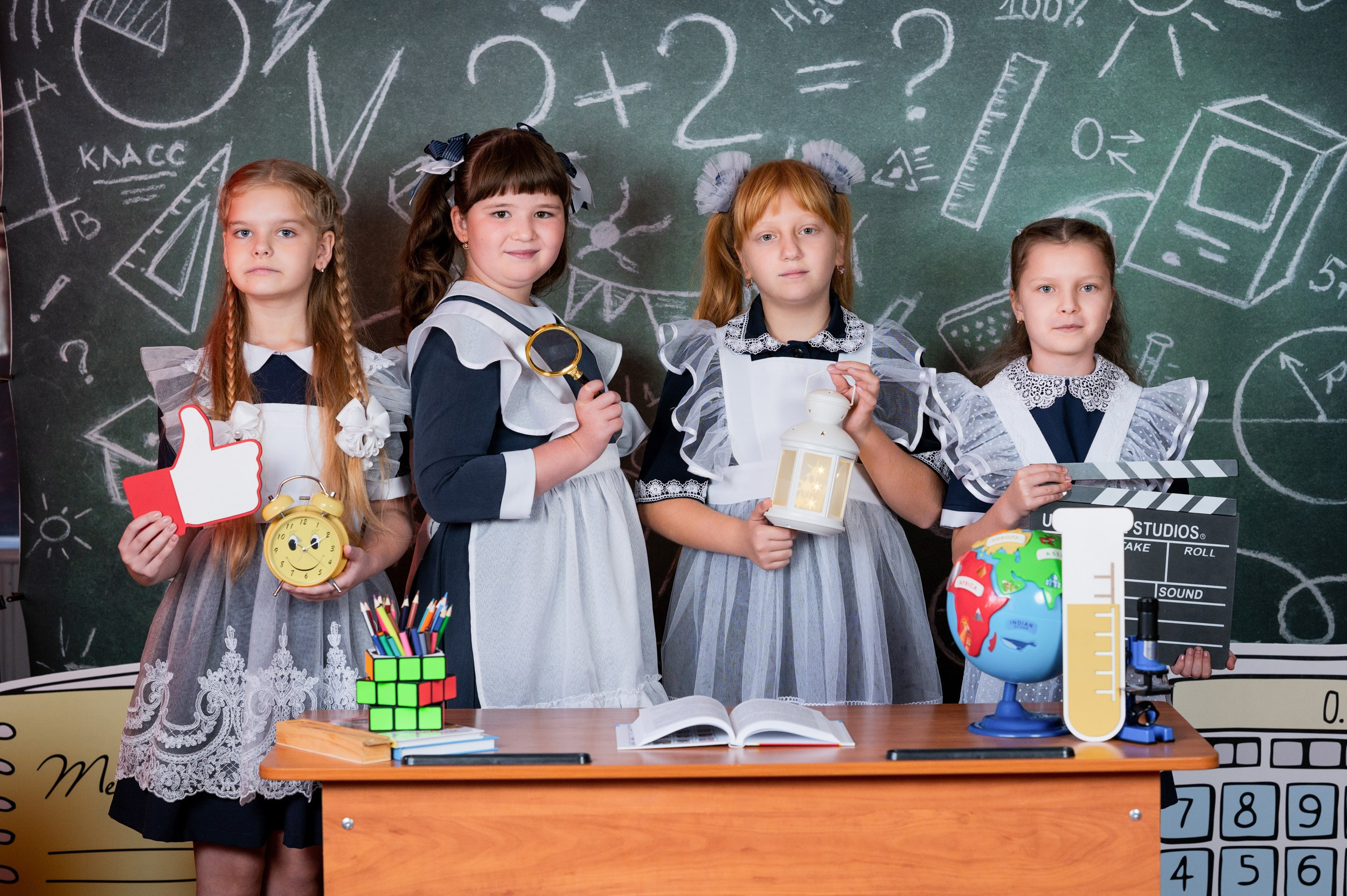1-4 классы. Выпускные альбомы и Школьный фотограф в Алексеевке, Бирюче, Красном