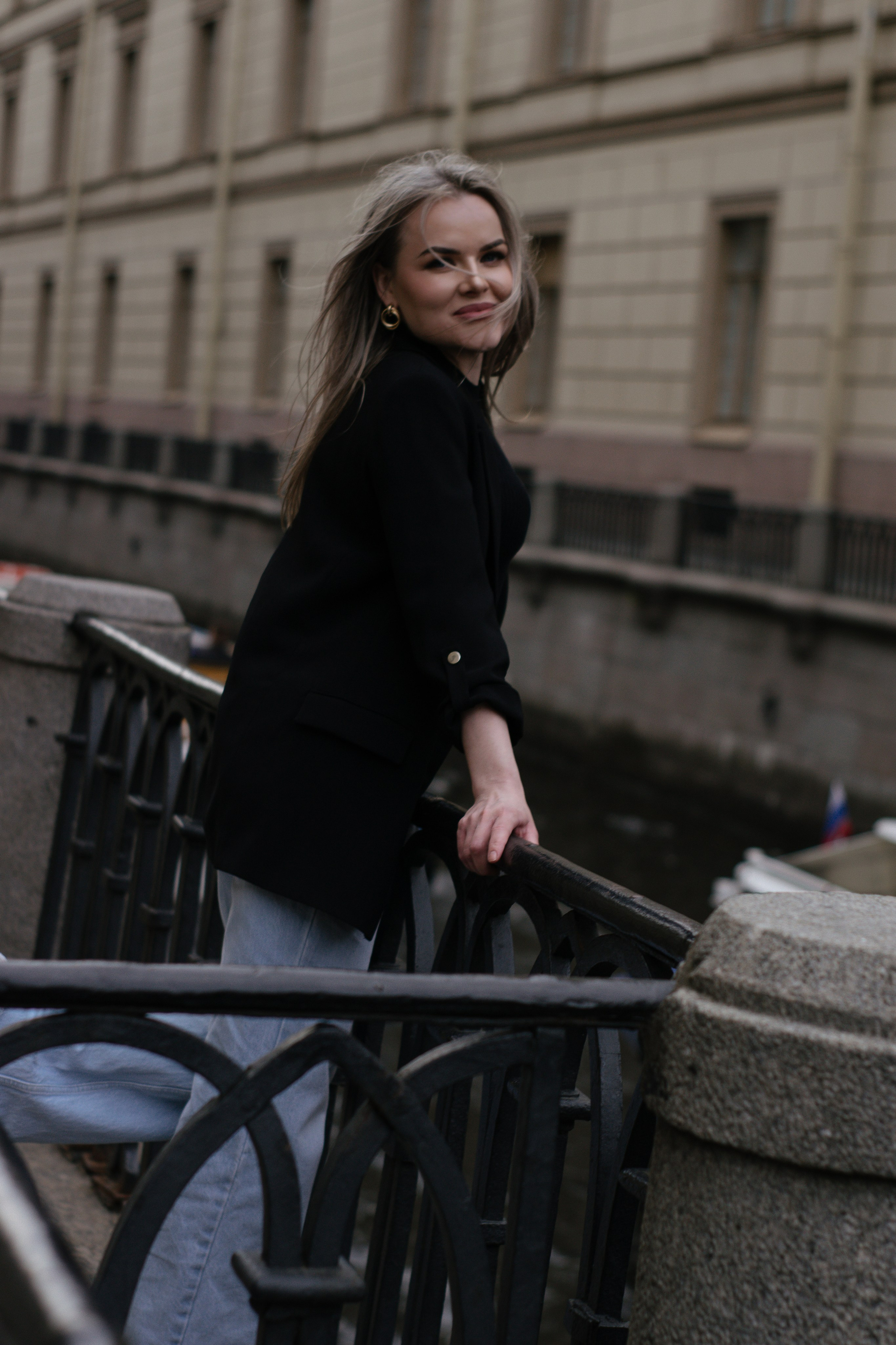 Фотосессия девушки в городе СПБ