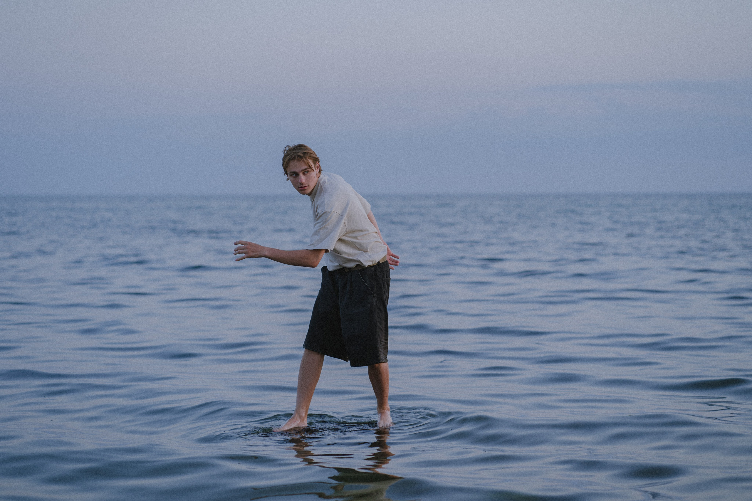 Последствие случайной встречи. Обложка сингла + контент-съемка. Творческие фотосессии в Москве. Фотоальбом лидера группы ЯЛО