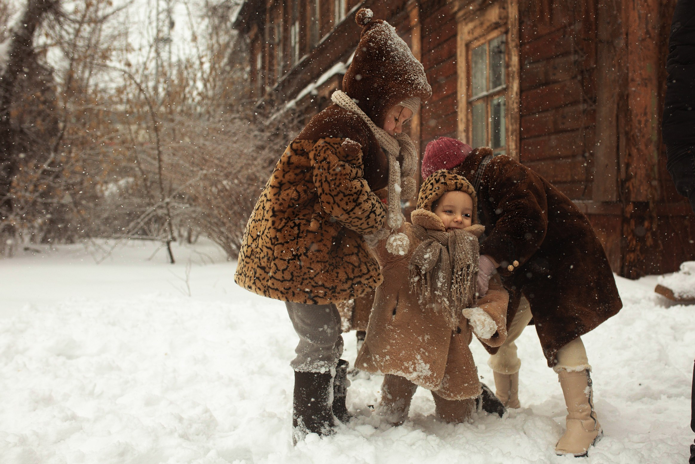 Мы лепим снеговика!. Съемка Таинств Крещения Венчания, детские и семейные съемки в Пензе