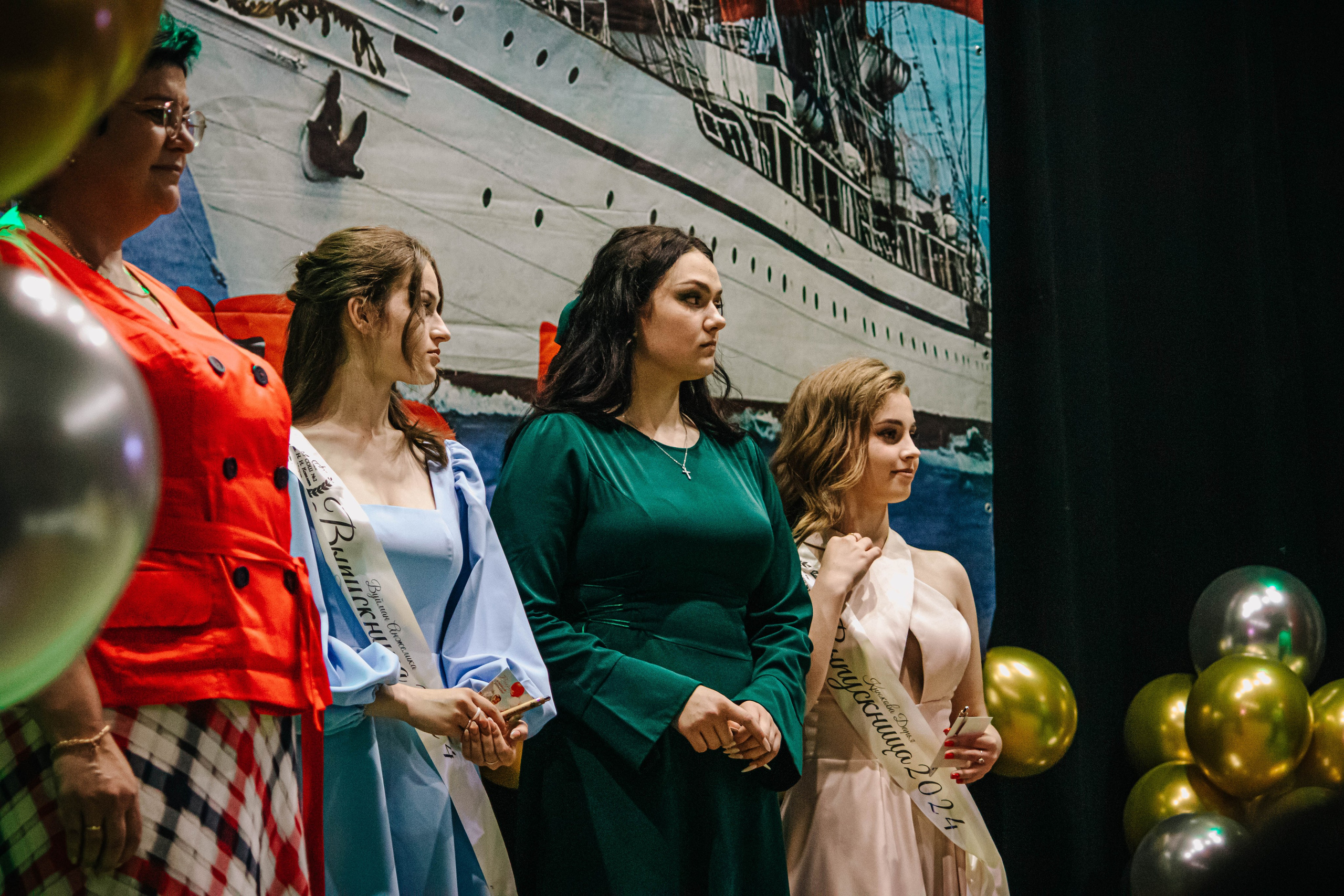 Выпускной 11 классов 2024 Невель. Фотограф Дарья Маташкова