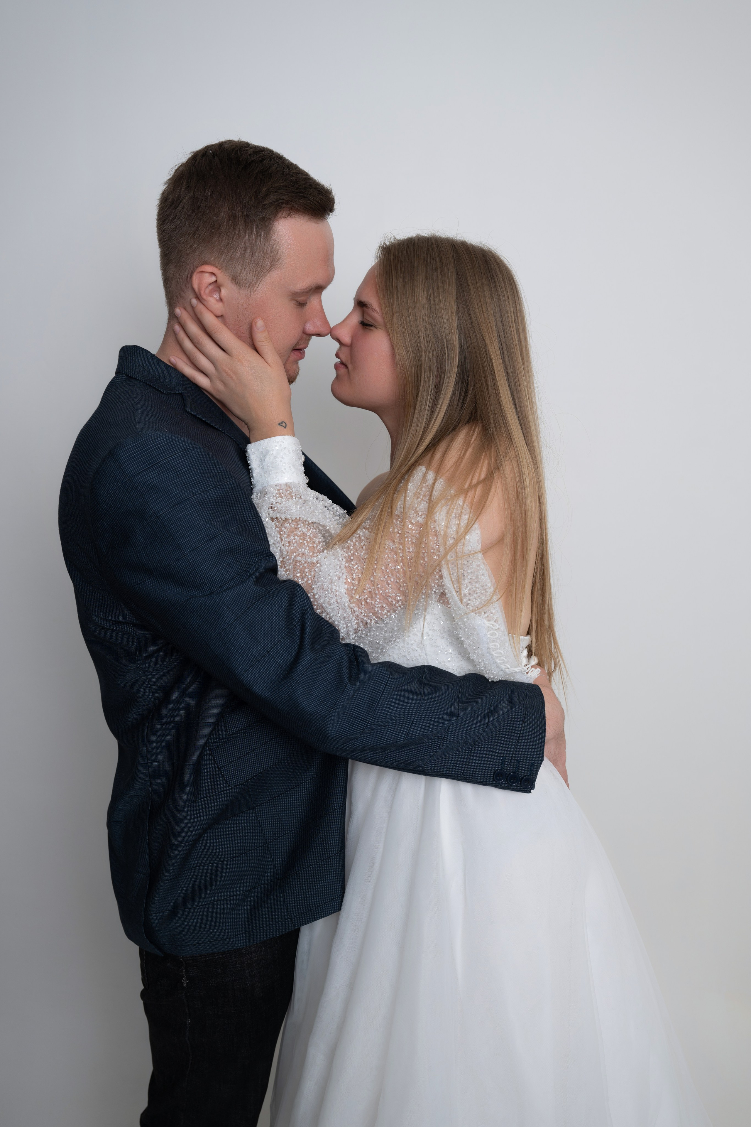 Свадебные фотосессии. Роспись в ЗАГСе. Выездная регистрация. Студийный и свадебный фотограф и видеограф в Севастополе — Юлия Макаренко