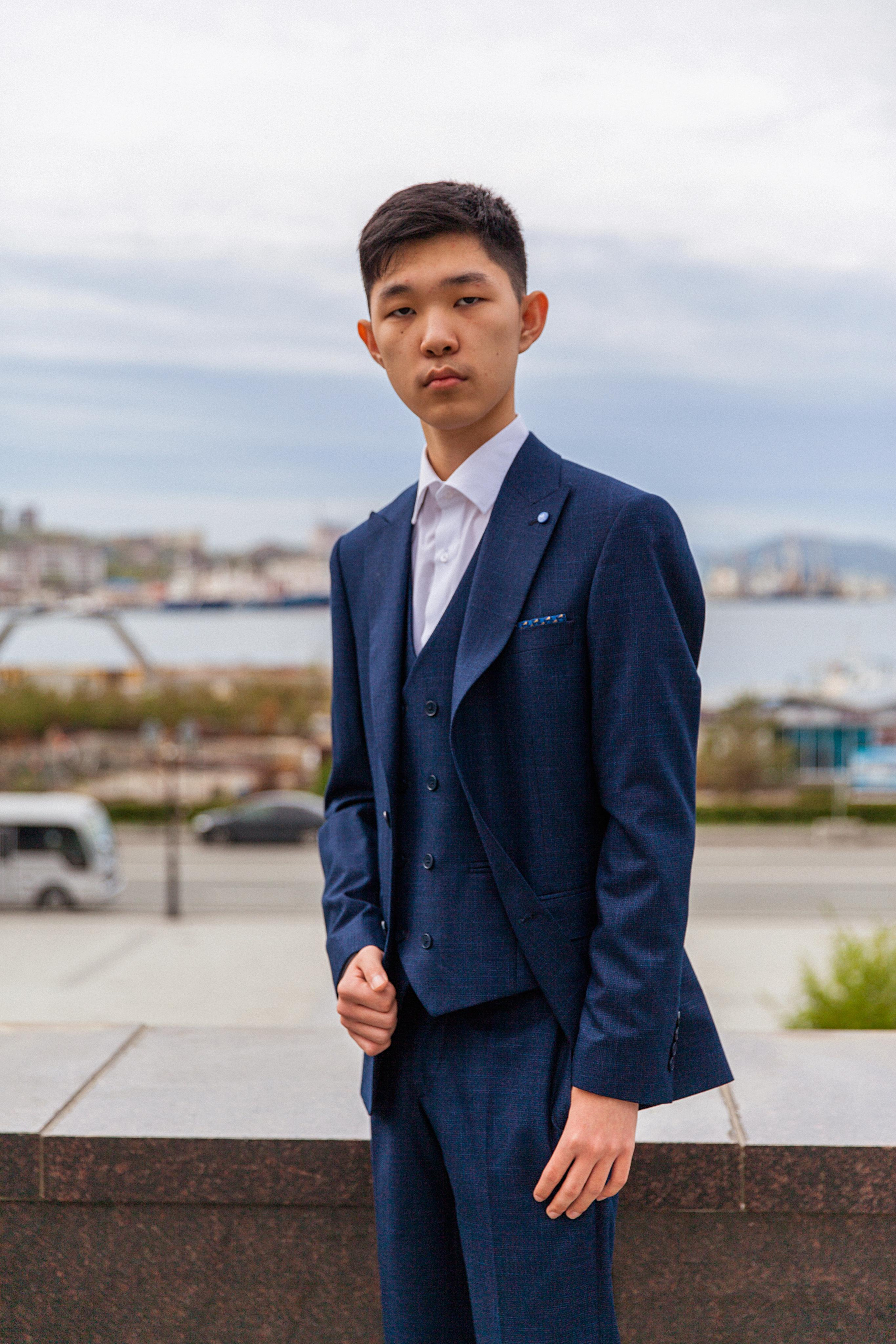 9 класс. Иван Ефремов фотограф в городе Владивостоке