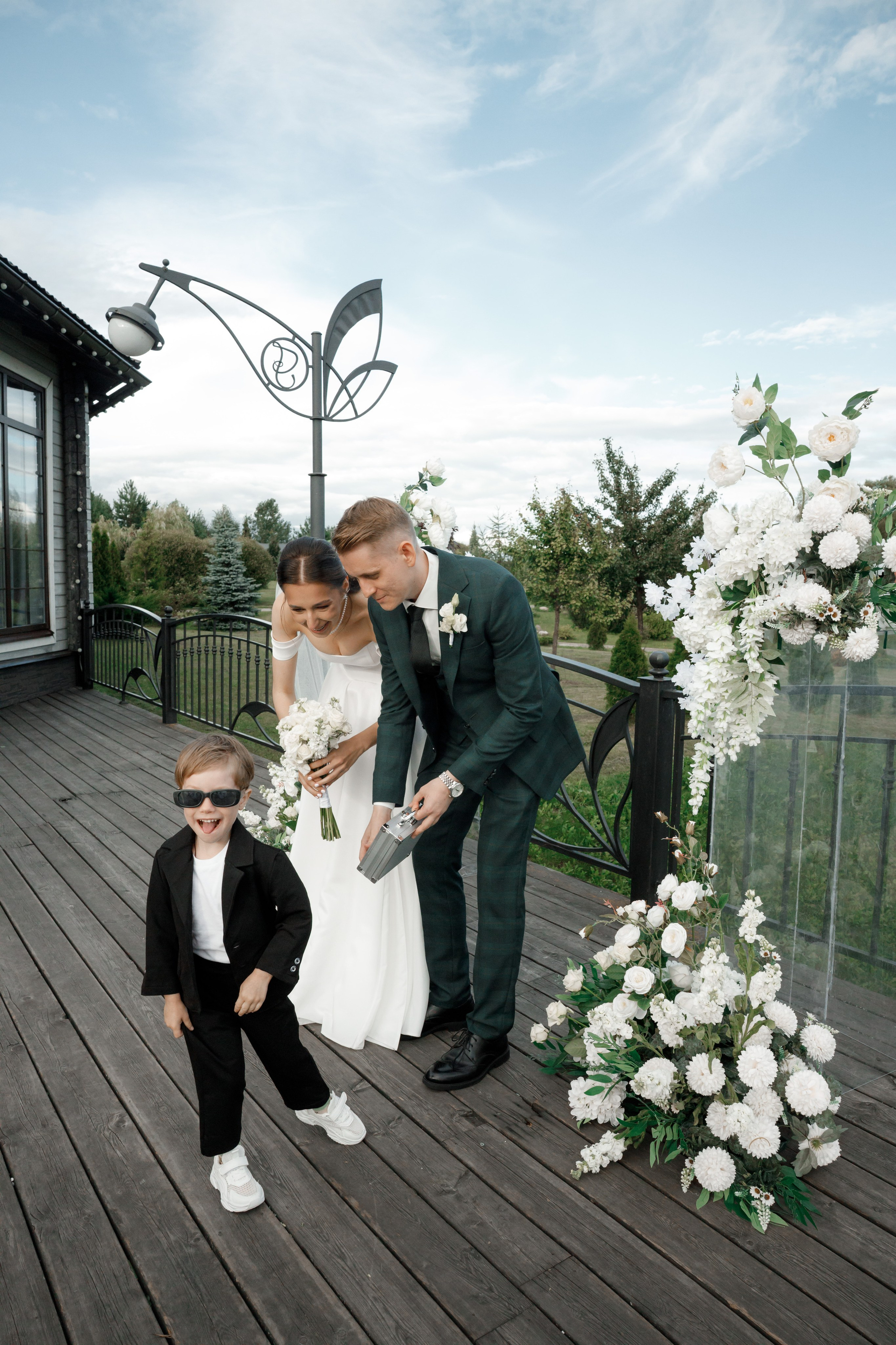 Регистрация в отеле Fish Point, ЗАГС Бутово, прогулка в Остафьево. Свадебный и репортажный фотограф (Москва, Королев и другие)